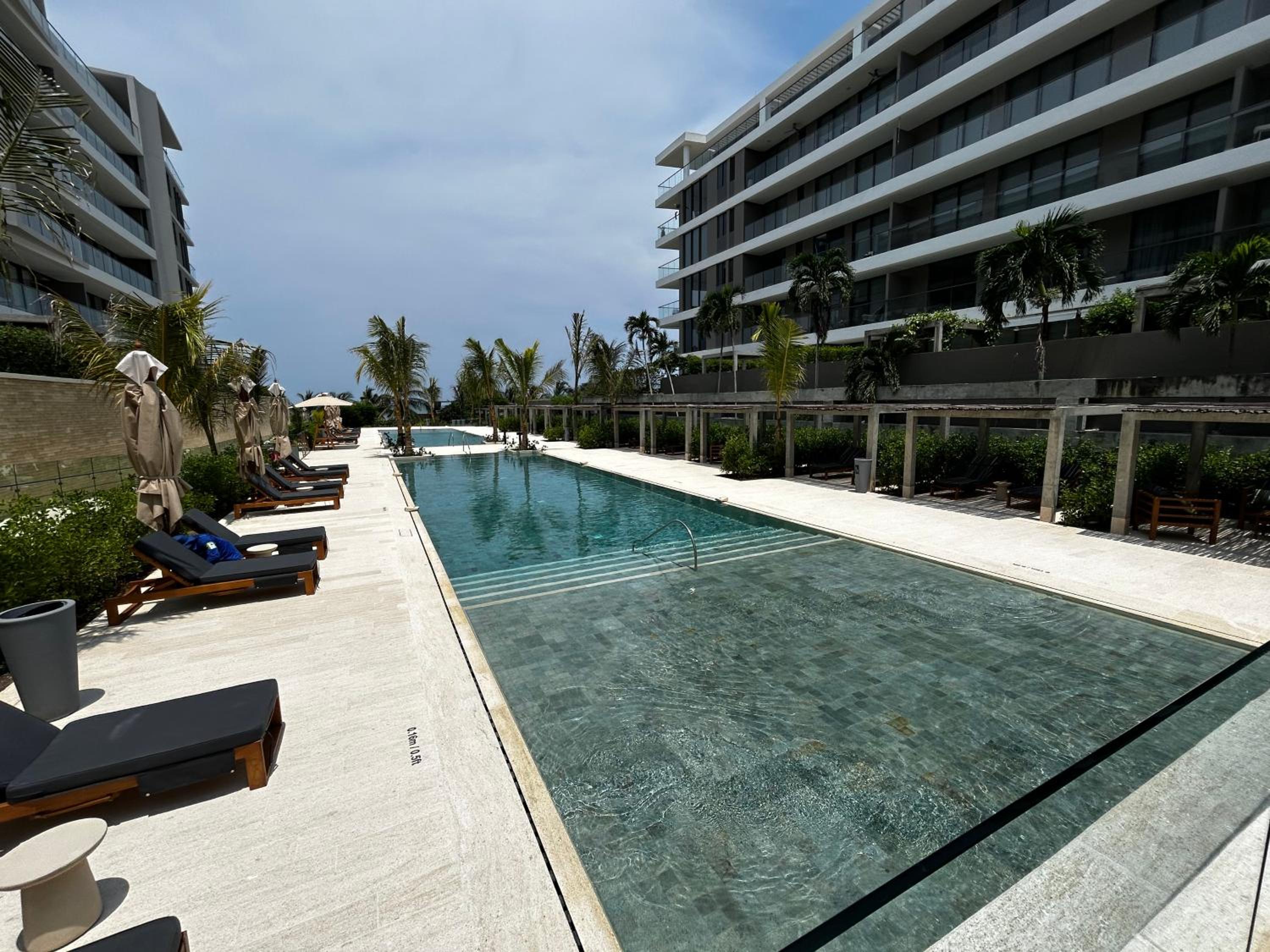 Lujo y relax frente al mar en Morros Eos