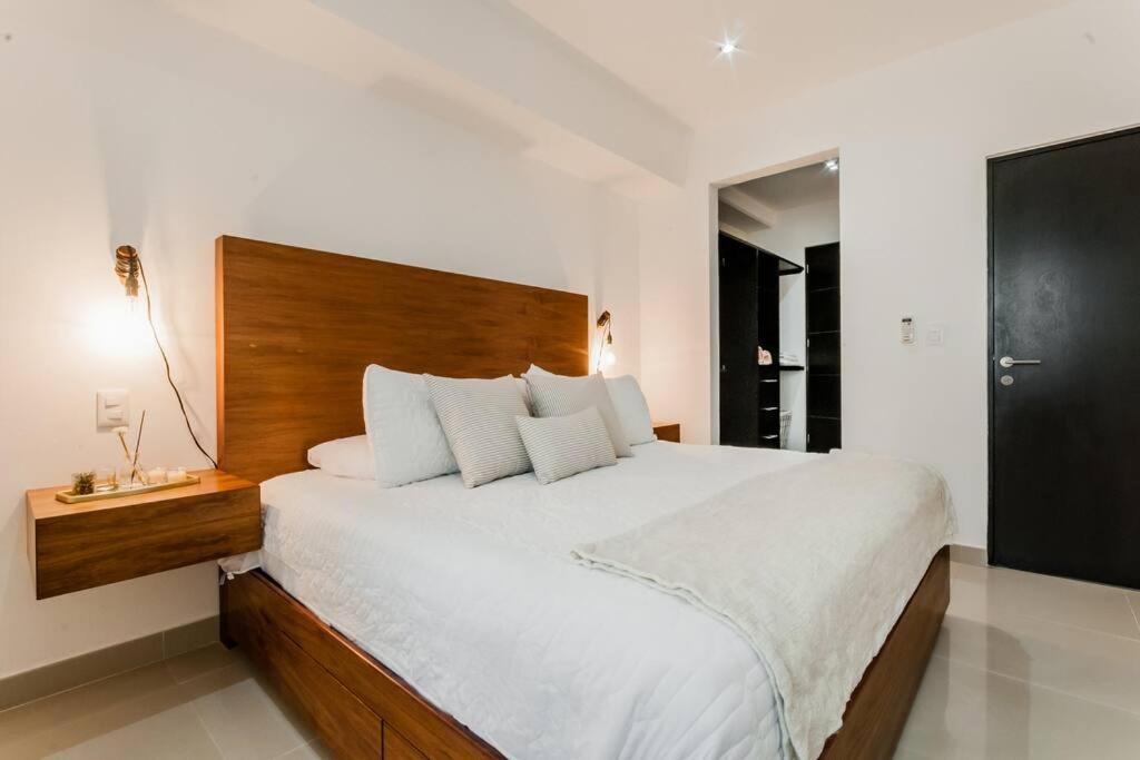 Stylish one BR APT with lagoon view in DT Cancún