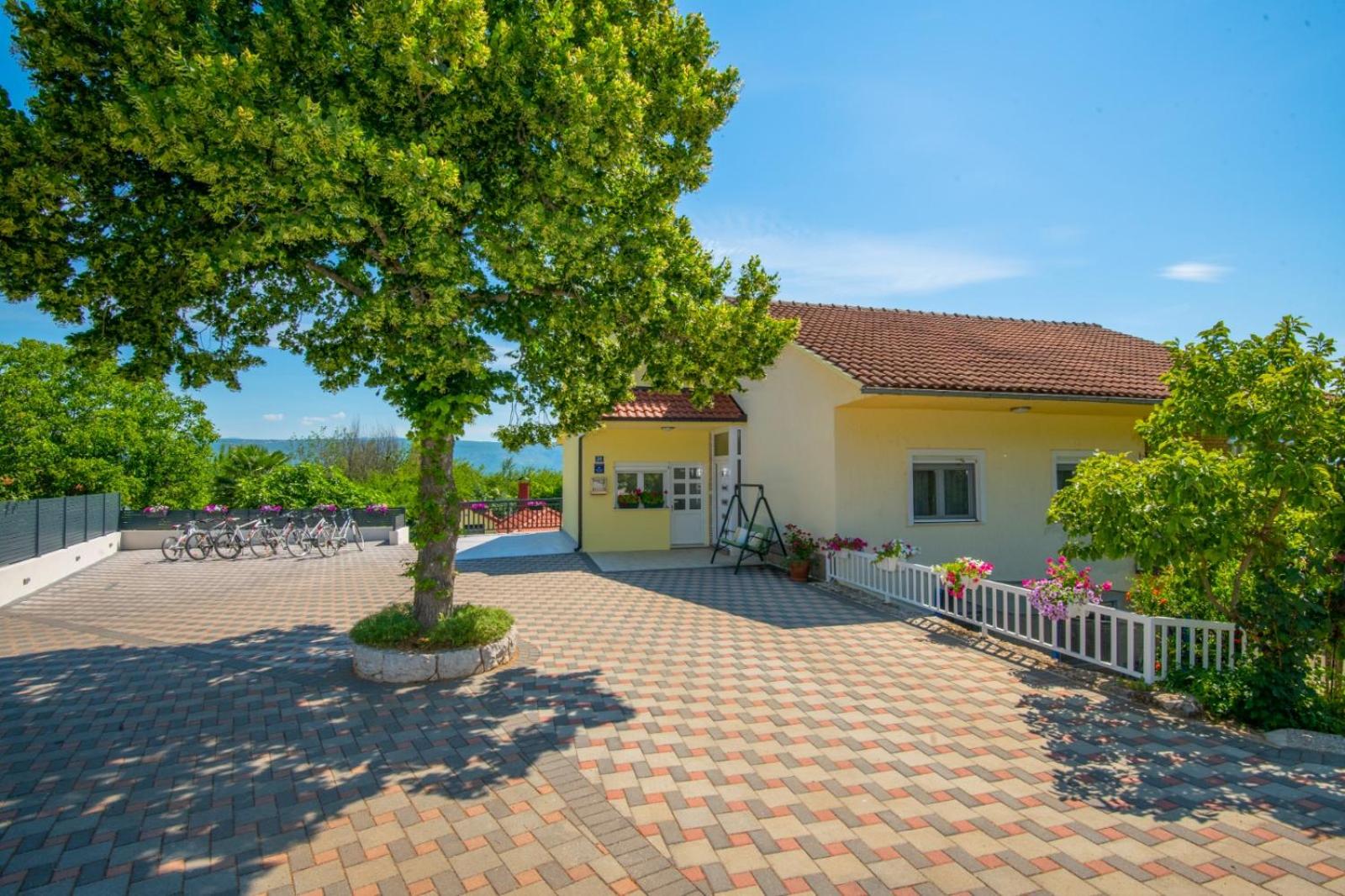 Apartman Nada view 3