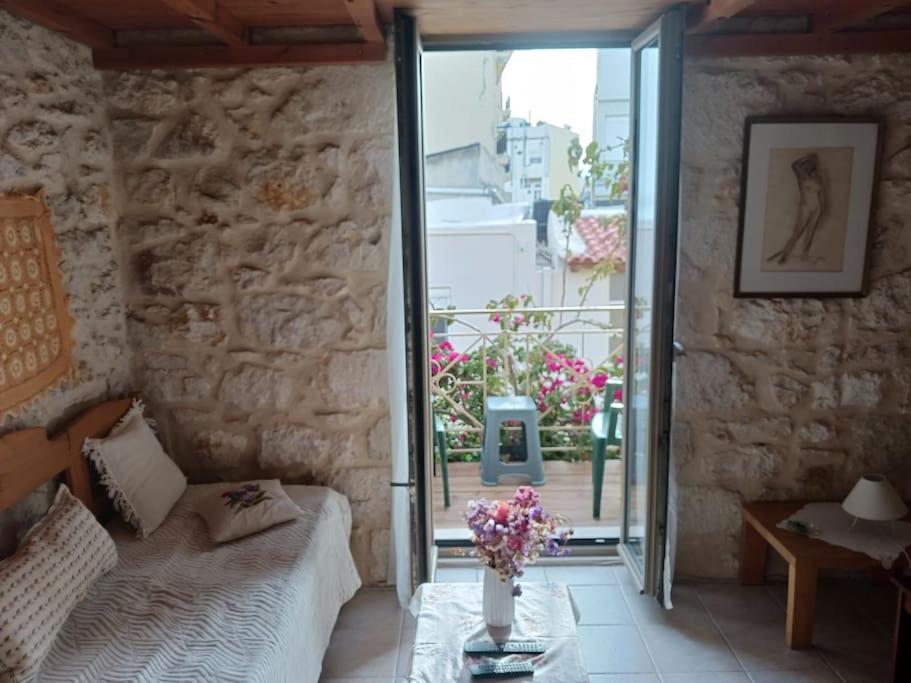 Stone House with loft in Heraklion historical centre photo 3