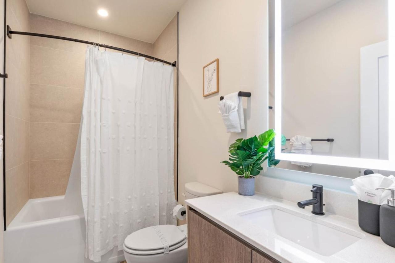 Modern Townhouse Heated Pool Disney Orlando 17244