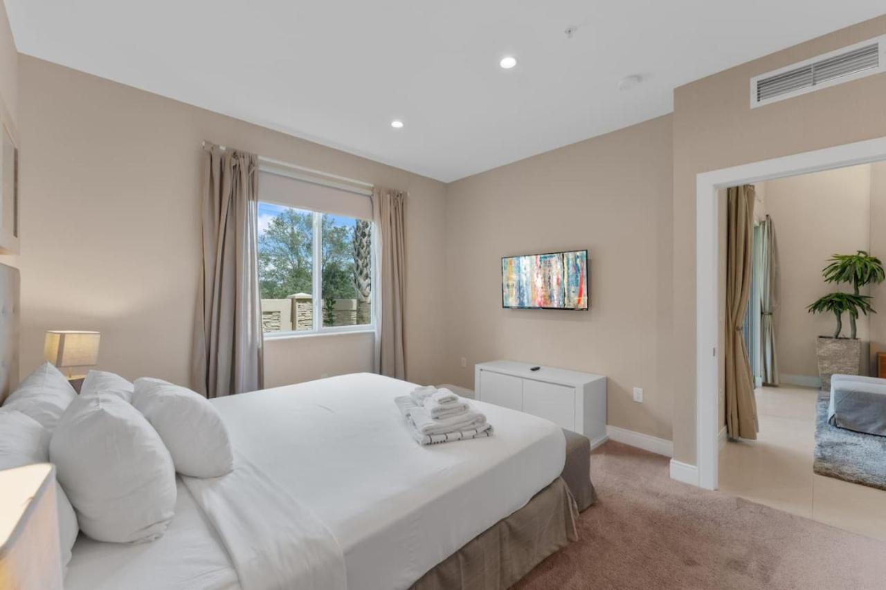 Luxury 4BR Townhouse Next to Disney Orlando 3173