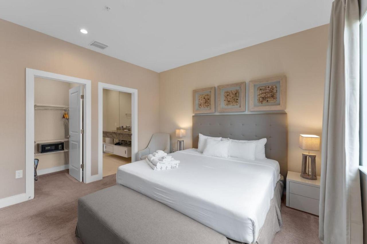 Luxury 4BR Townhouse Next to Disney Orlando 3173