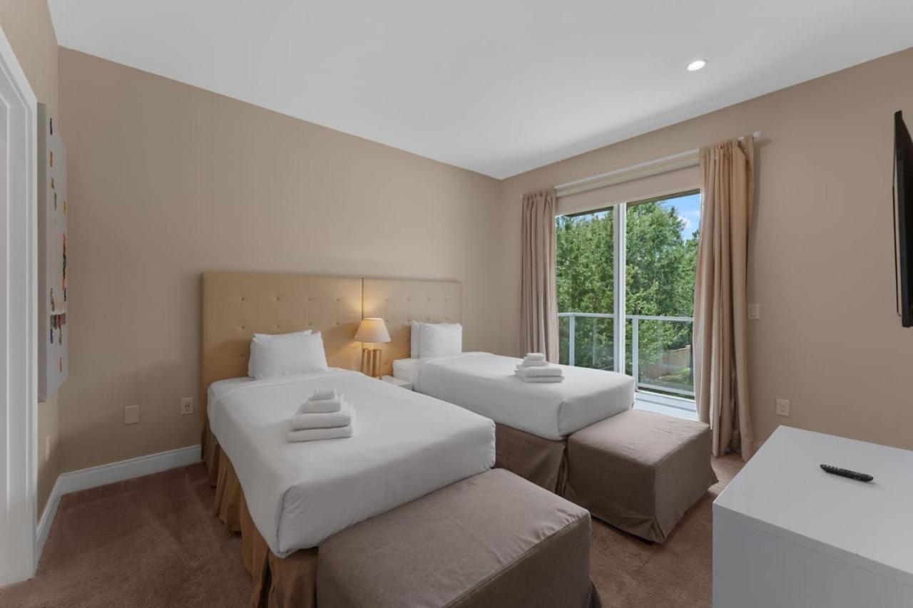 Luxury 4BR Townhouse Next to Disney Orlando 3173