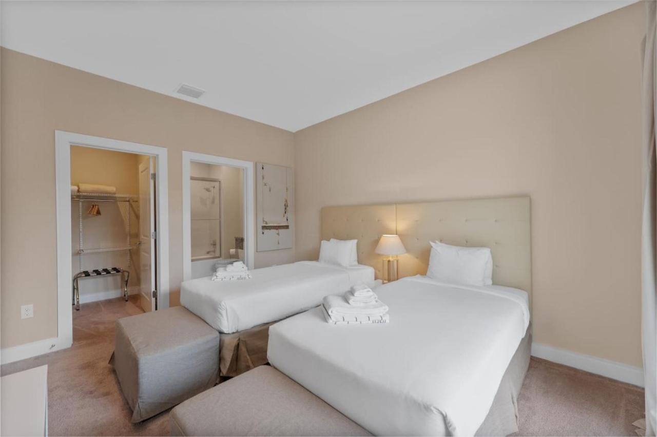 Luxury 4BR Townhouse Next to Disney Orlando 3173