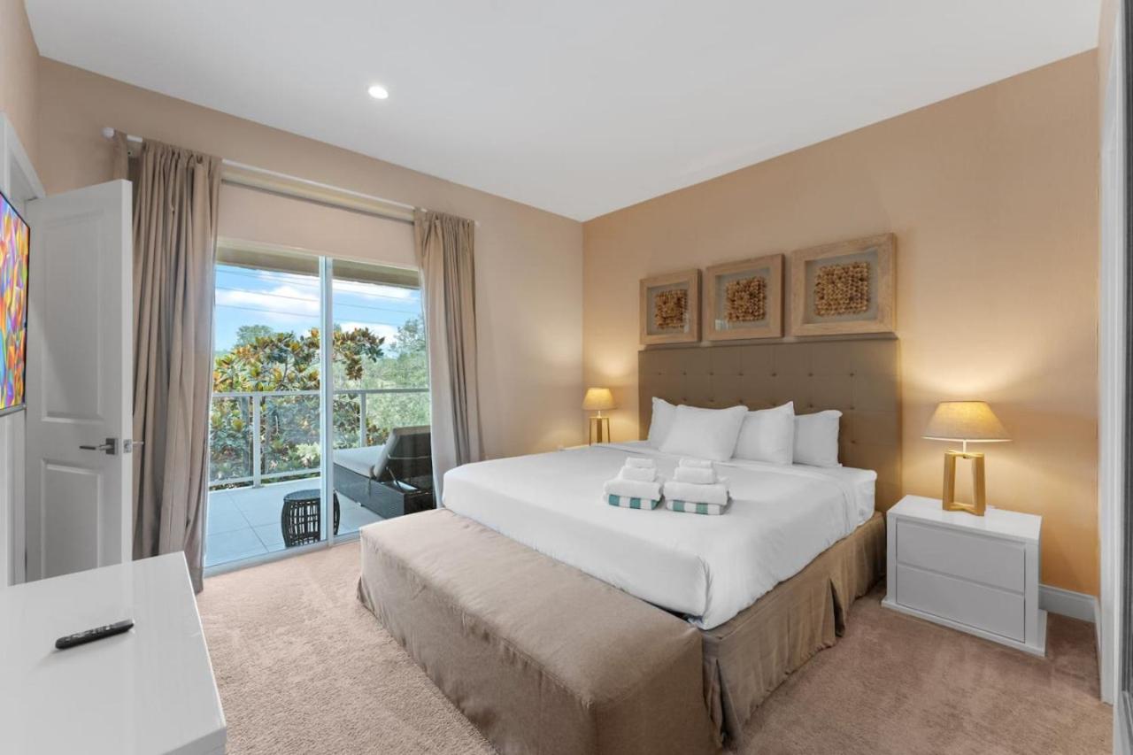 Luxury 4BR Townhouse Next to Disney Orlando 3175