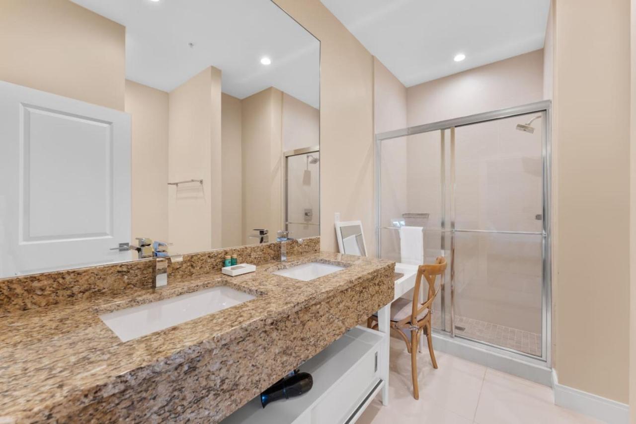 Luxury 4BR Townhouse Next to Disney Orlando 3175