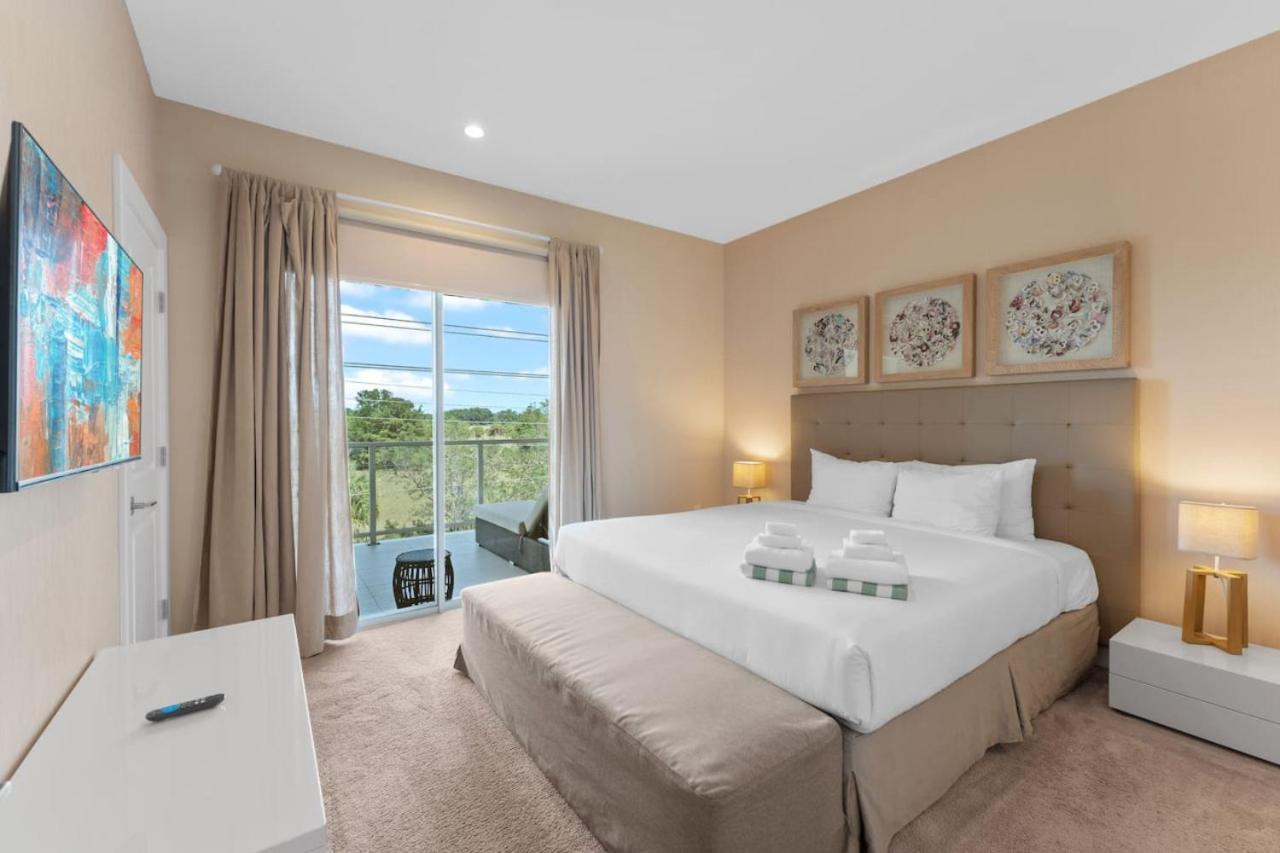 Luxury 4BR Townhouse Next to Disney Orlando 3175