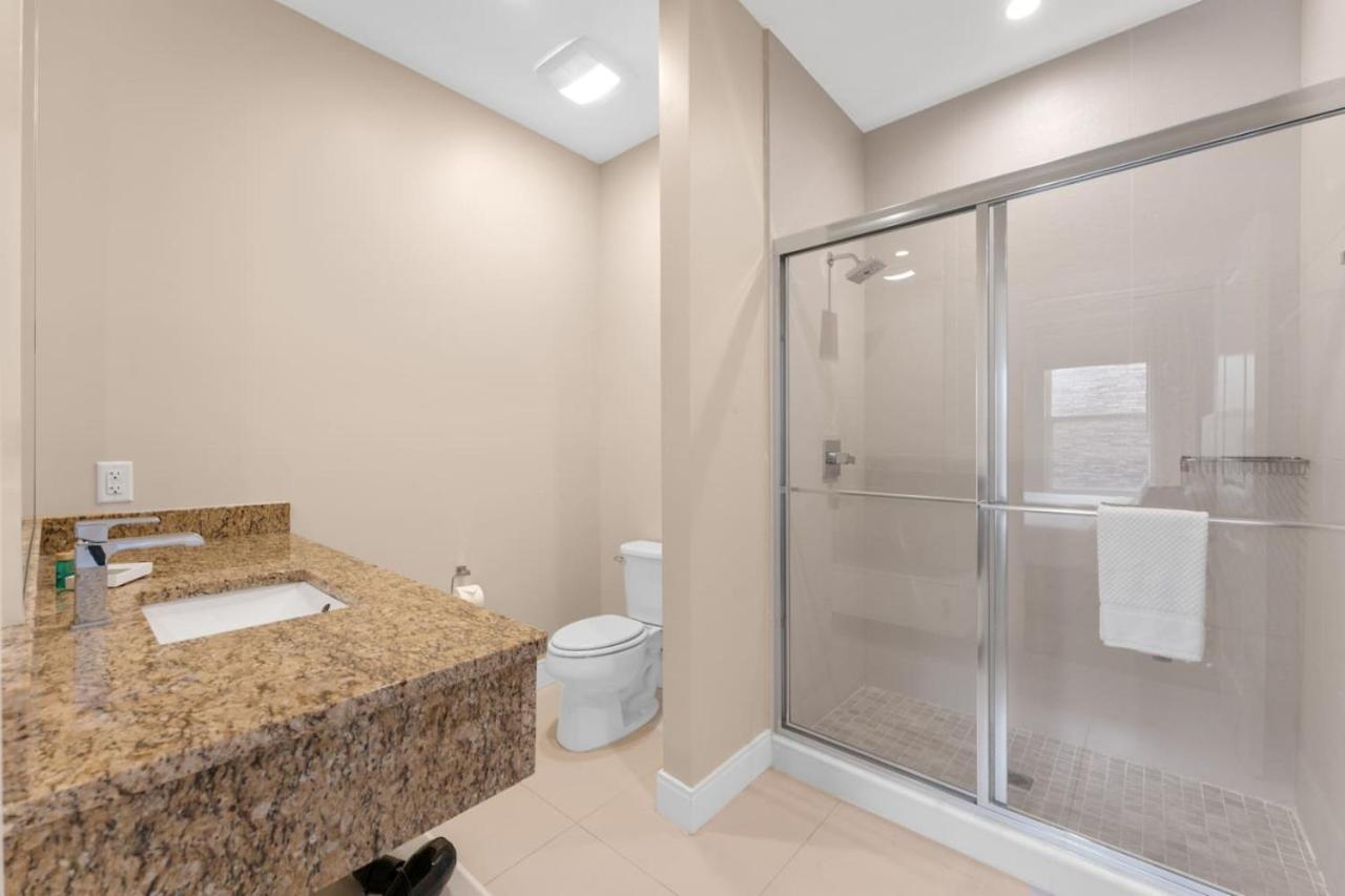 Luxury 4BR Townhouse Next to Disney Orlando 3175