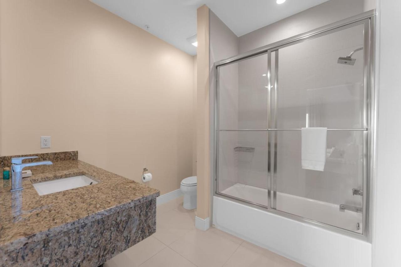 Luxury 4BR Townhouse Next to Disney Orlando 3175