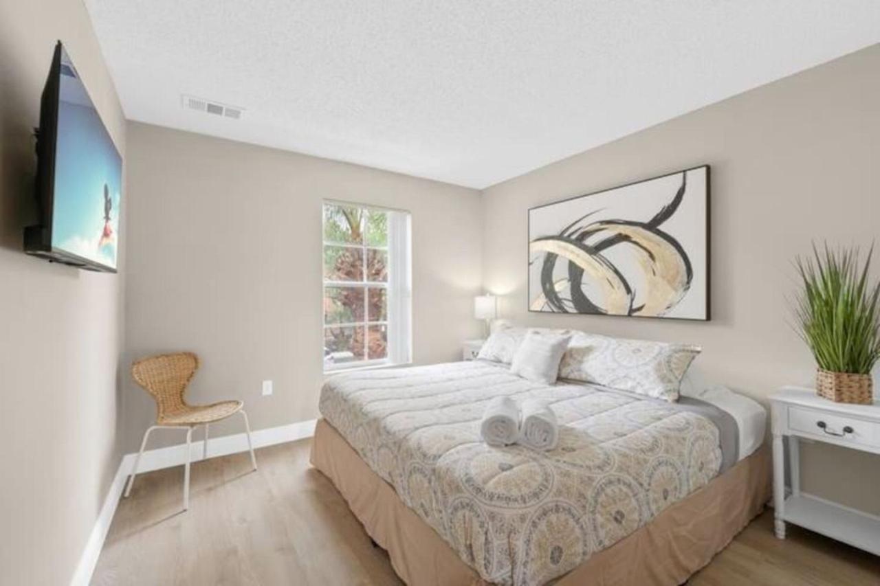 8496 Resort 3BR Condo by Disney World Orlando view 2