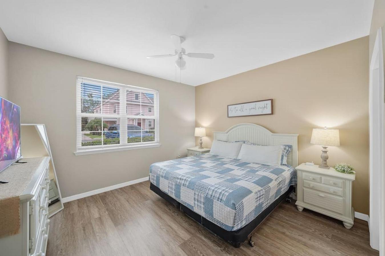 Runaway Beach Club Resort Condo Apt Disney 6102 view 3
