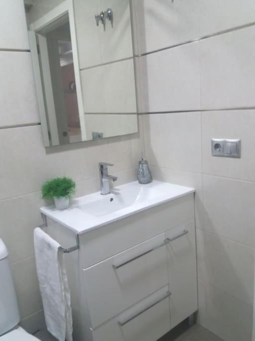 ELEGANTE APARTAMENTO 1 LÍNEa