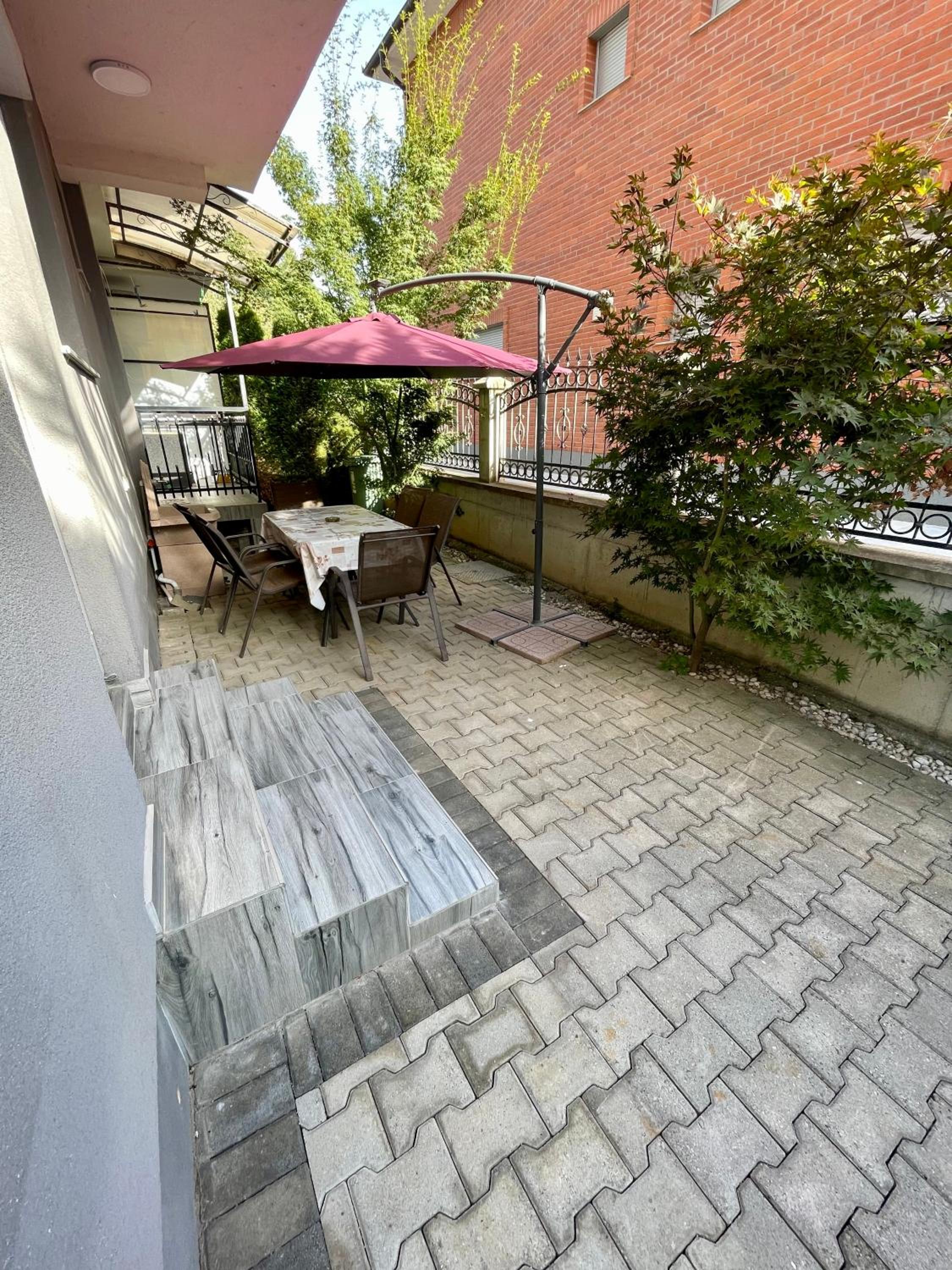 Elkos Apartment
