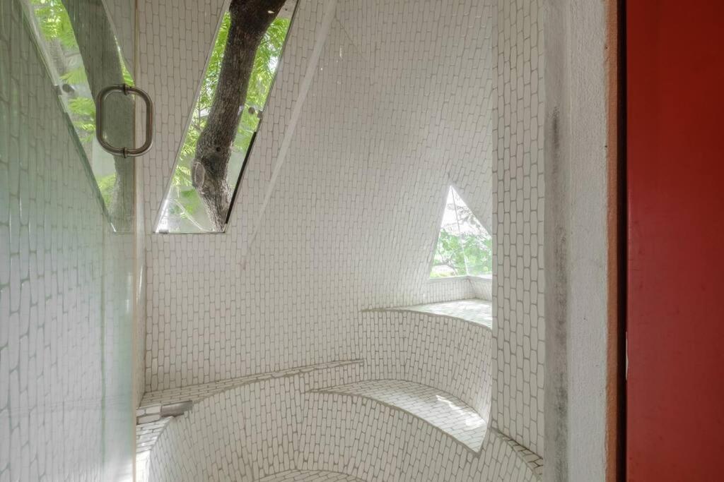 Architect house with rooftop in San Miguel Centro by VIATO