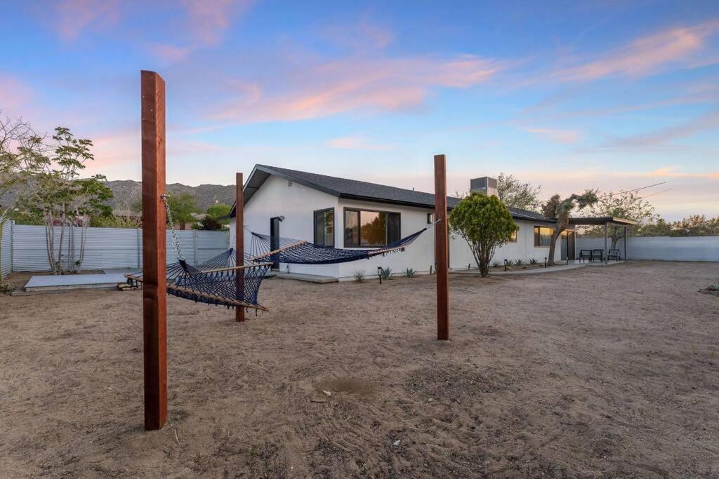 Desert ROSE Villa - Amazing Location - Fire-pit - NEW view 5
