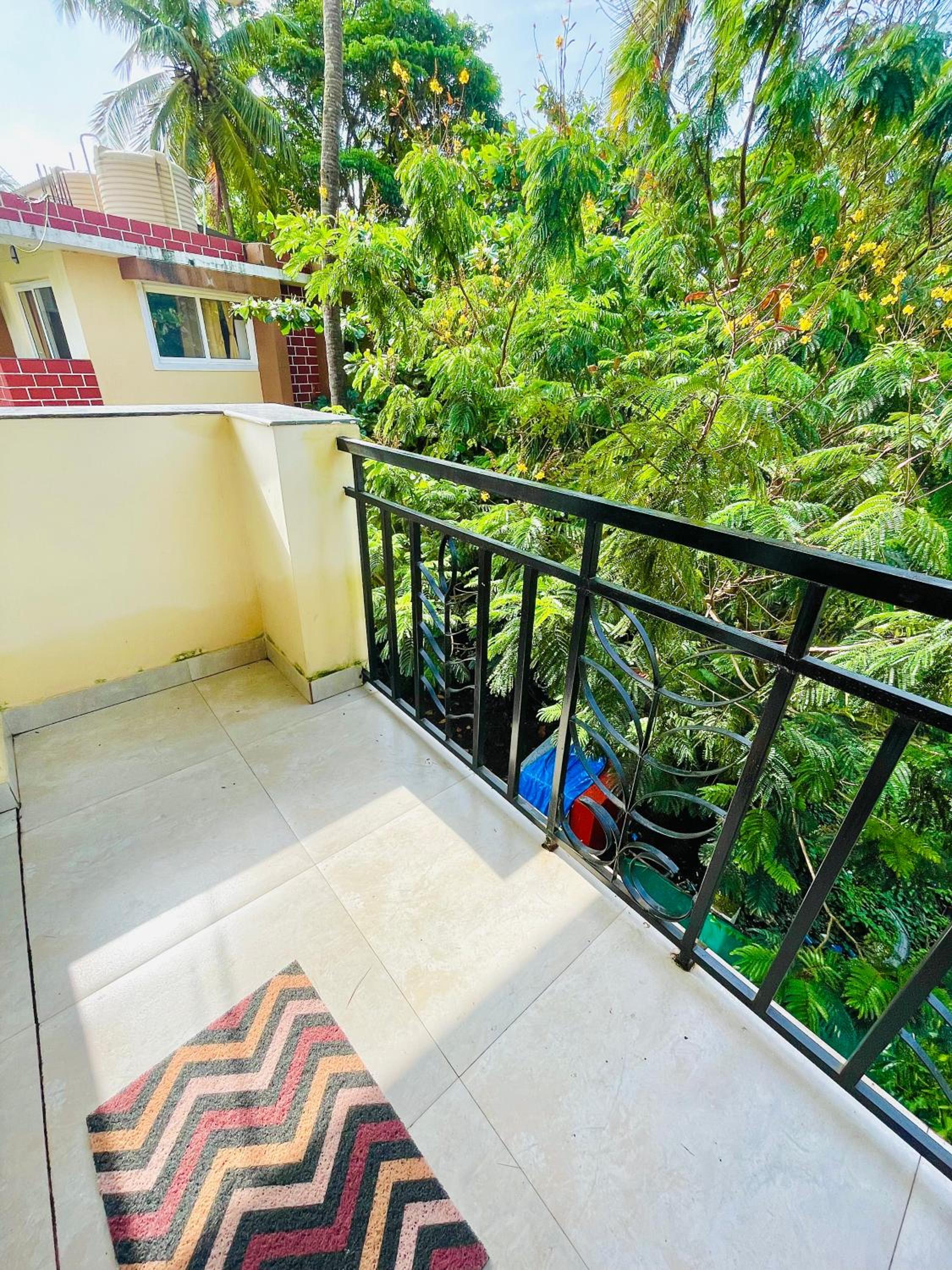 Sea breeze 1 bhk apartment A12 Calangute,North Goa view 3