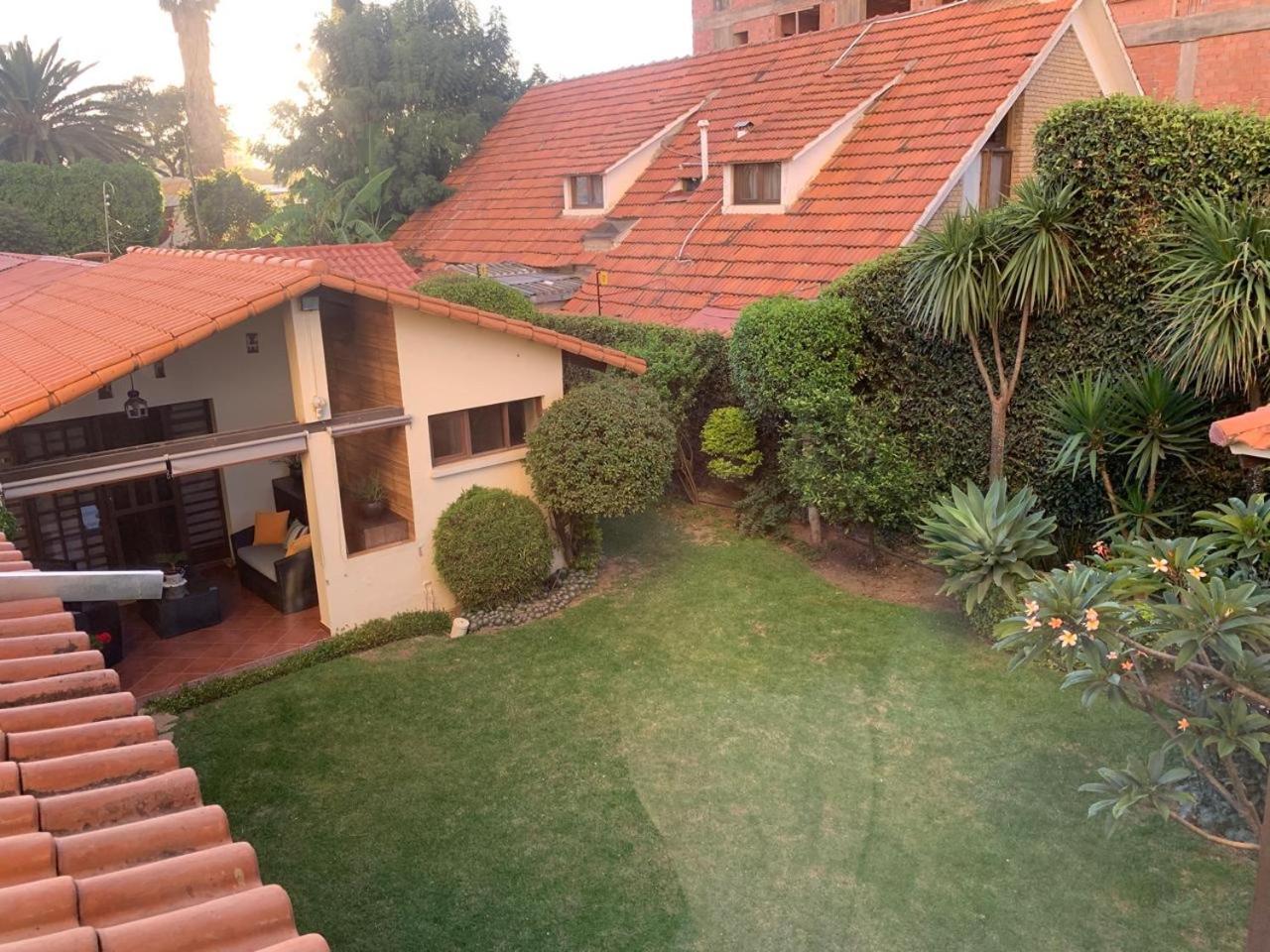 Apartamento con jardin