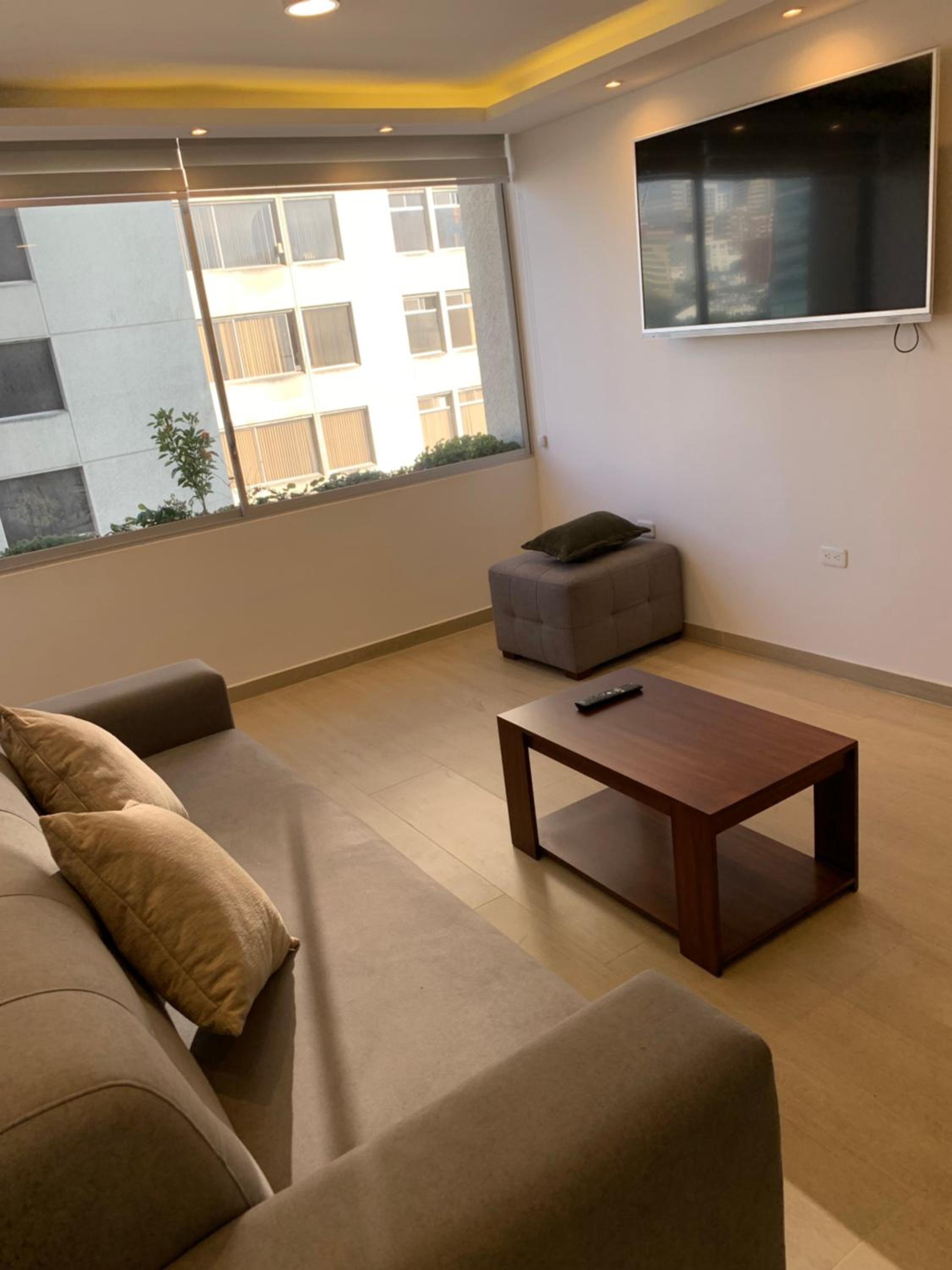 Suite amoblada excelente ubicación en Quito
