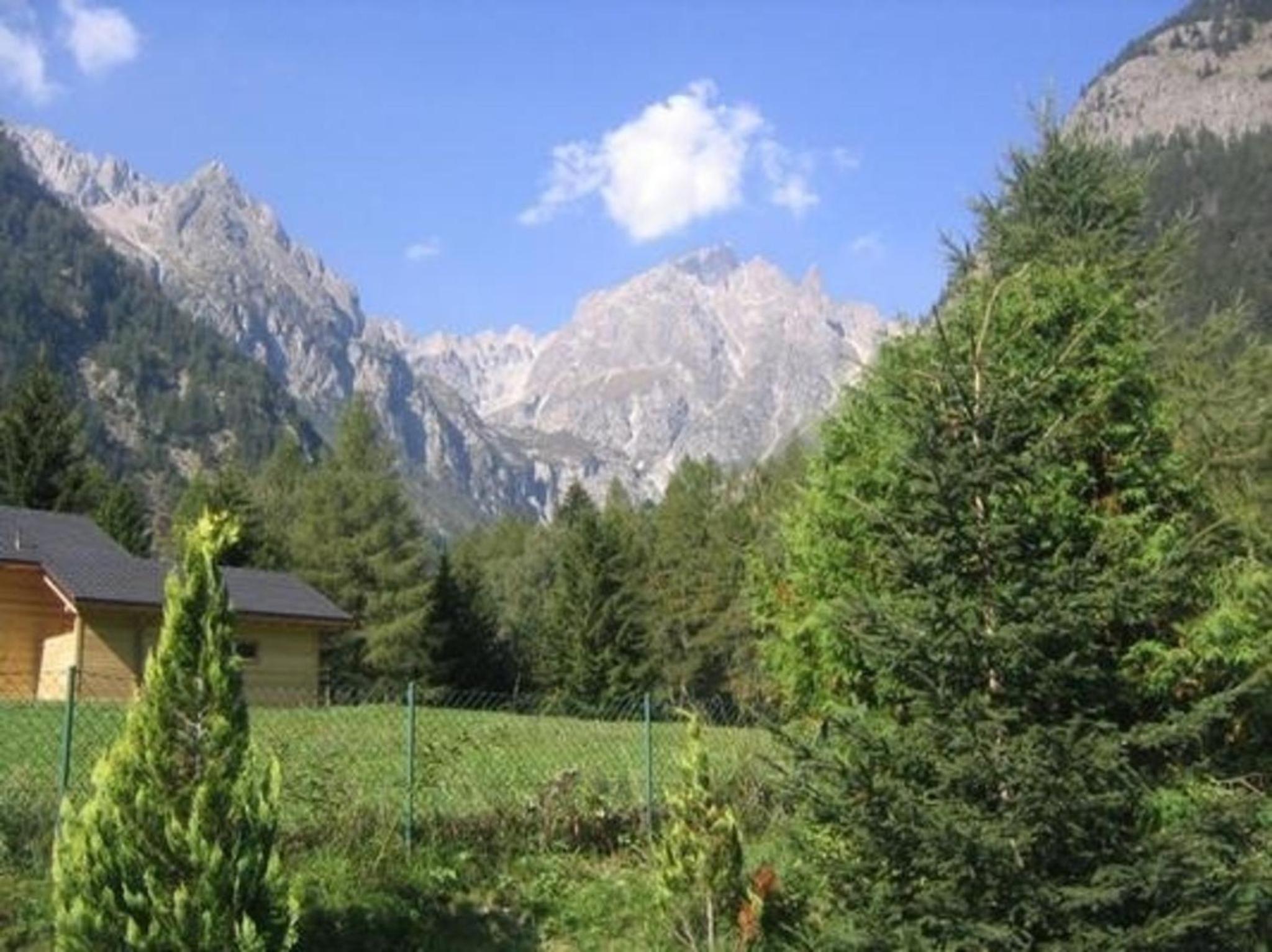 Chalet, Dil Arom, geschlossener Garten