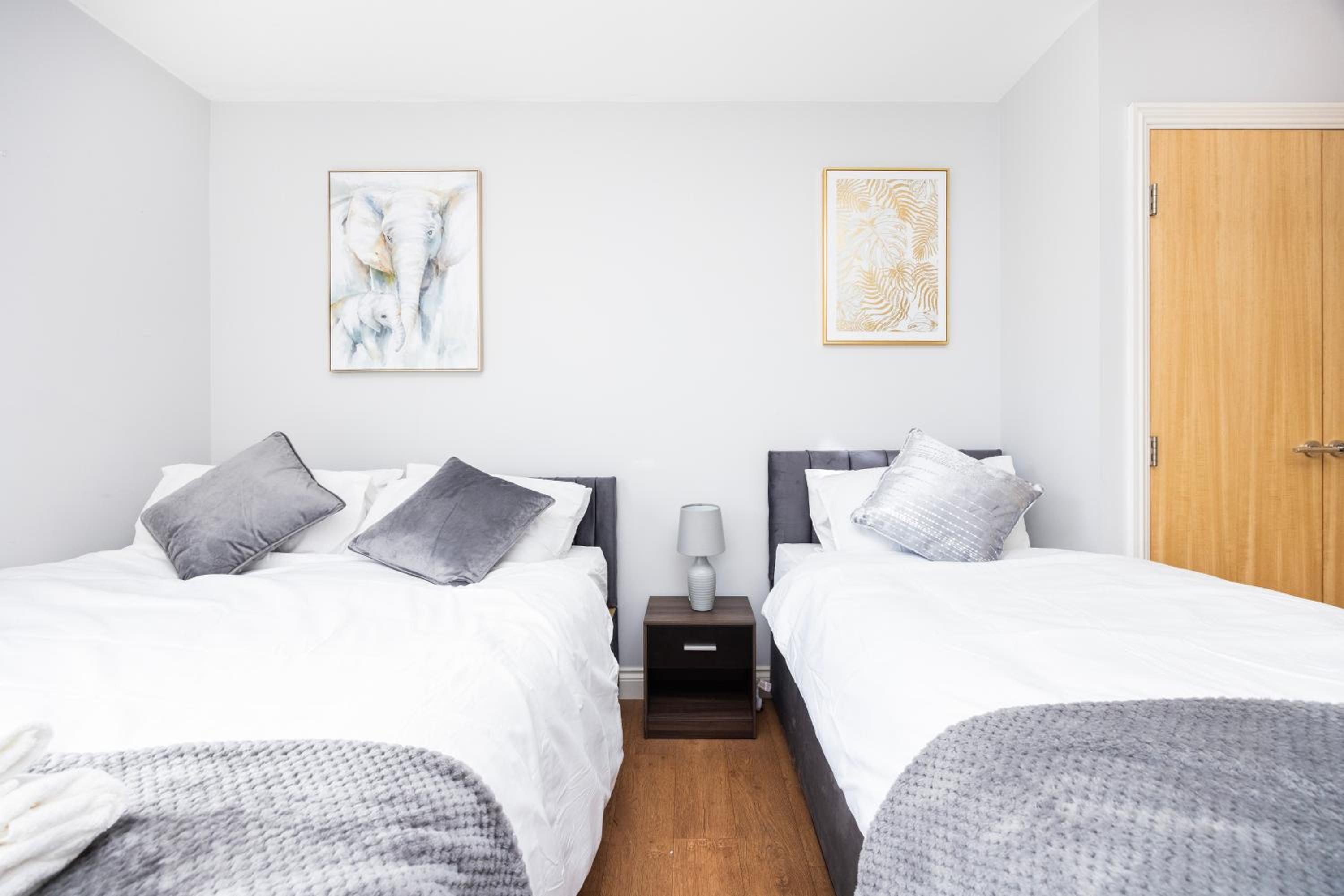 Modern 2 Bed Flat in Greenwich