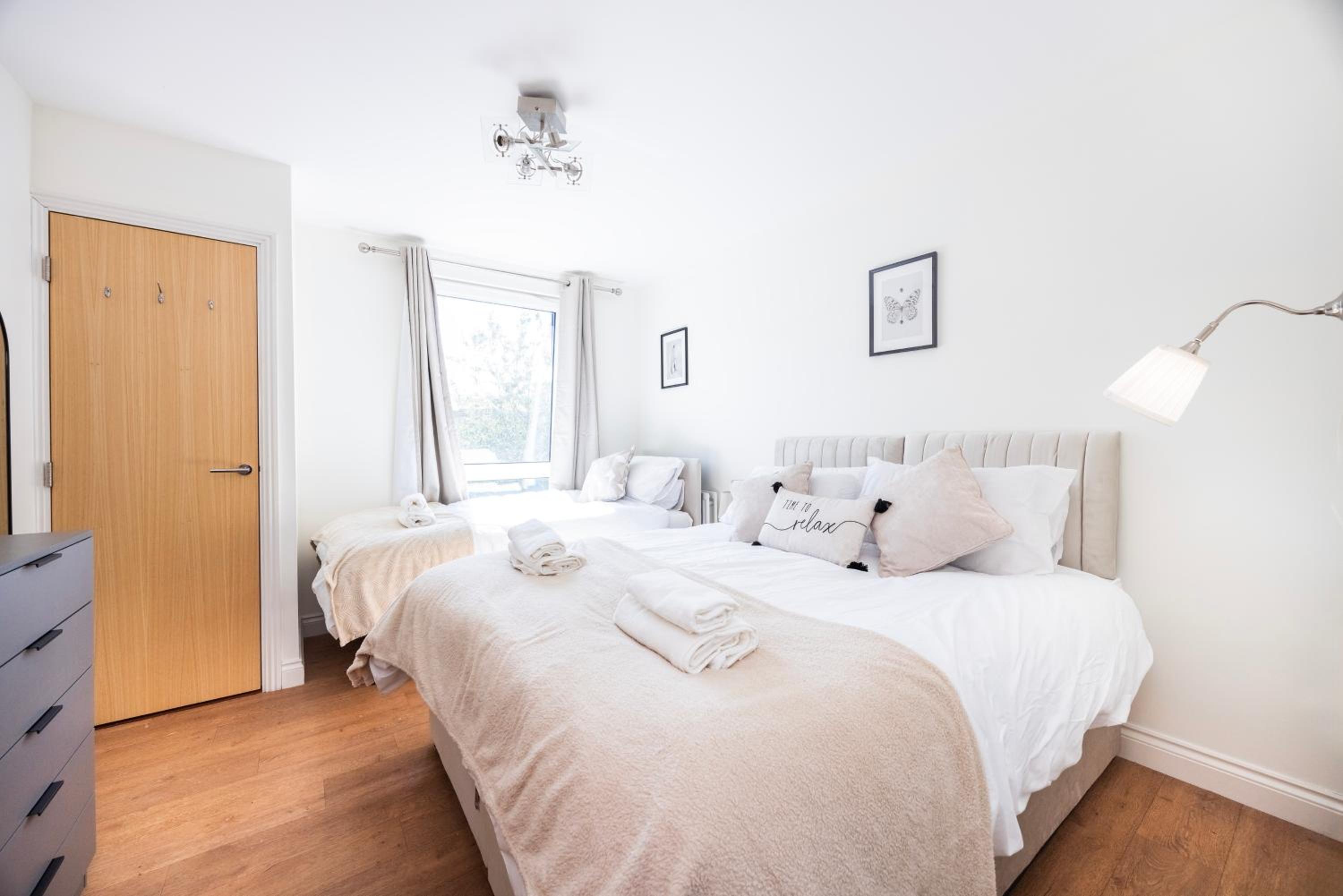 Modern 2 Bed Flat in Greenwich