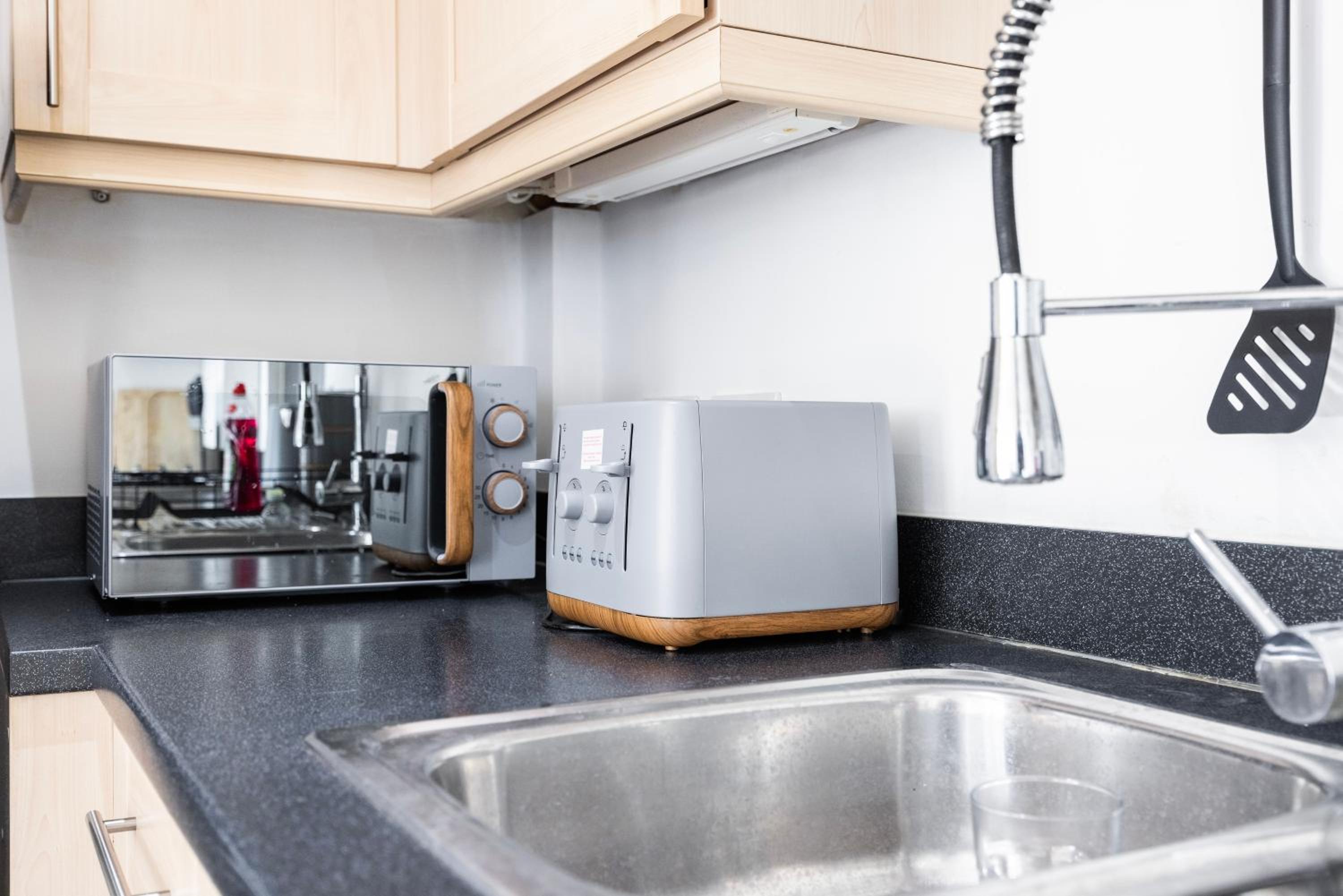 Modern 2 Bed Flat in Greenwich