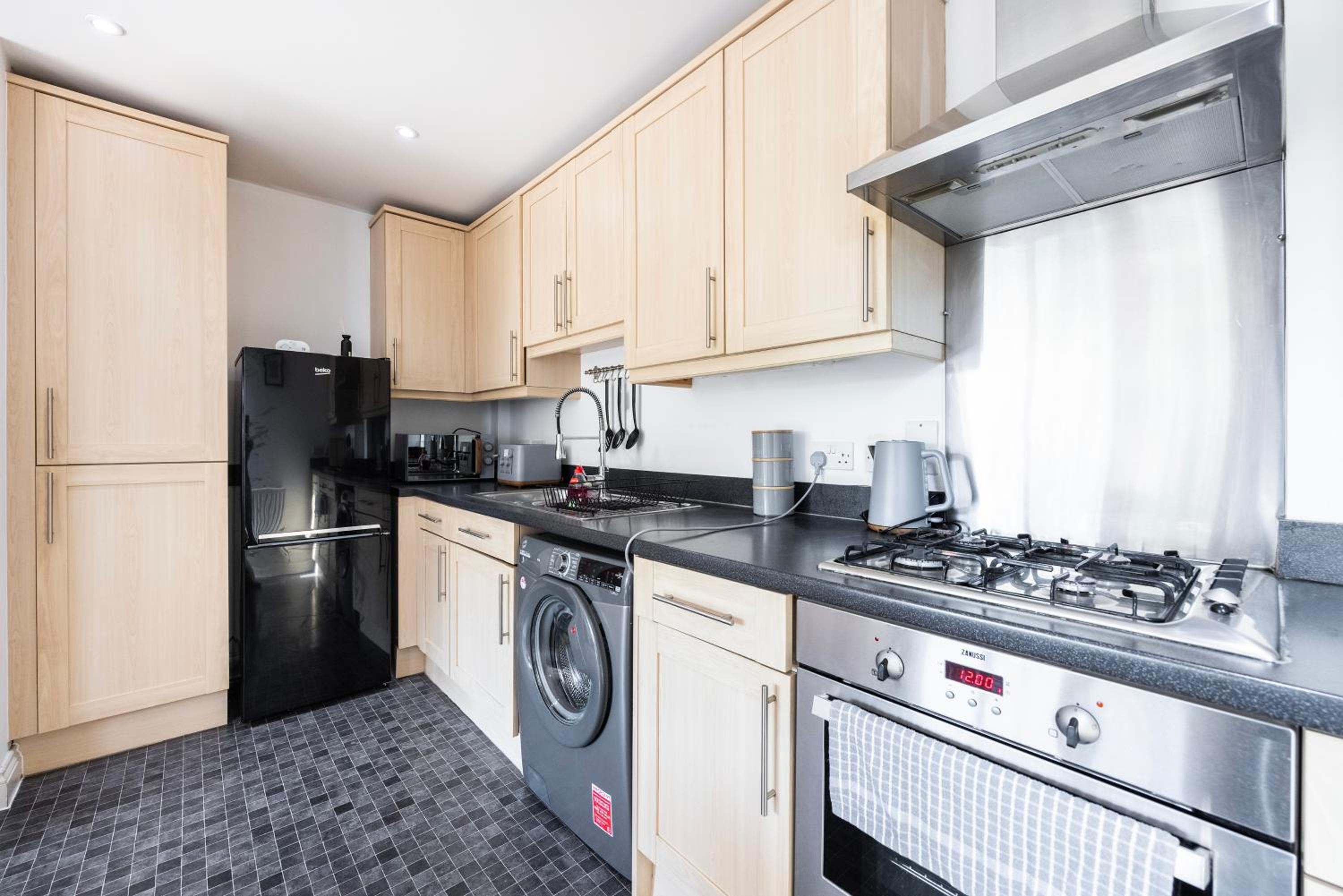 Modern 2 Bed Flat in Greenwich