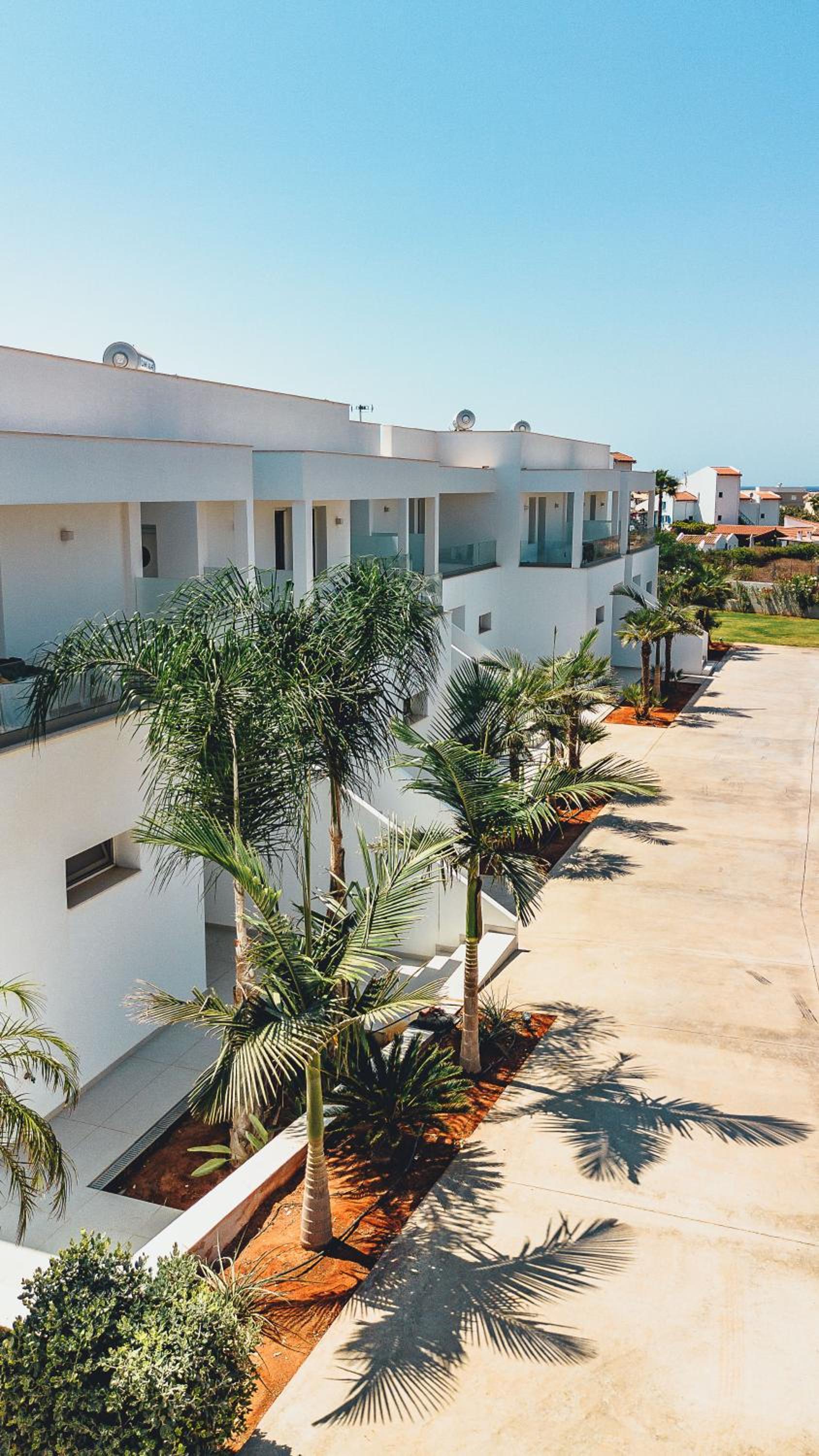 Grand White Apartments view 5