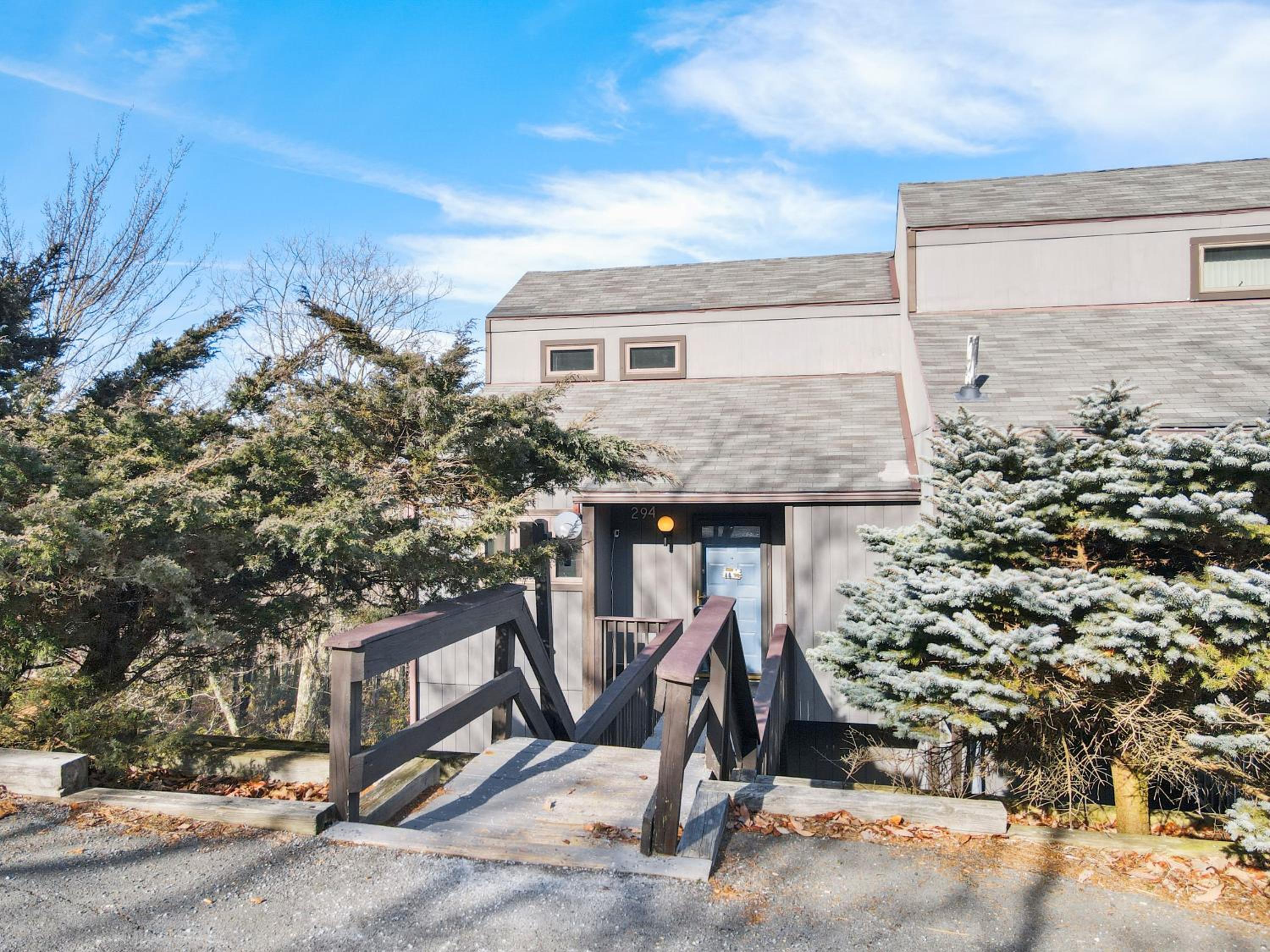 Pocono Mountain Village at Camelback 294 Overlook Way view 2