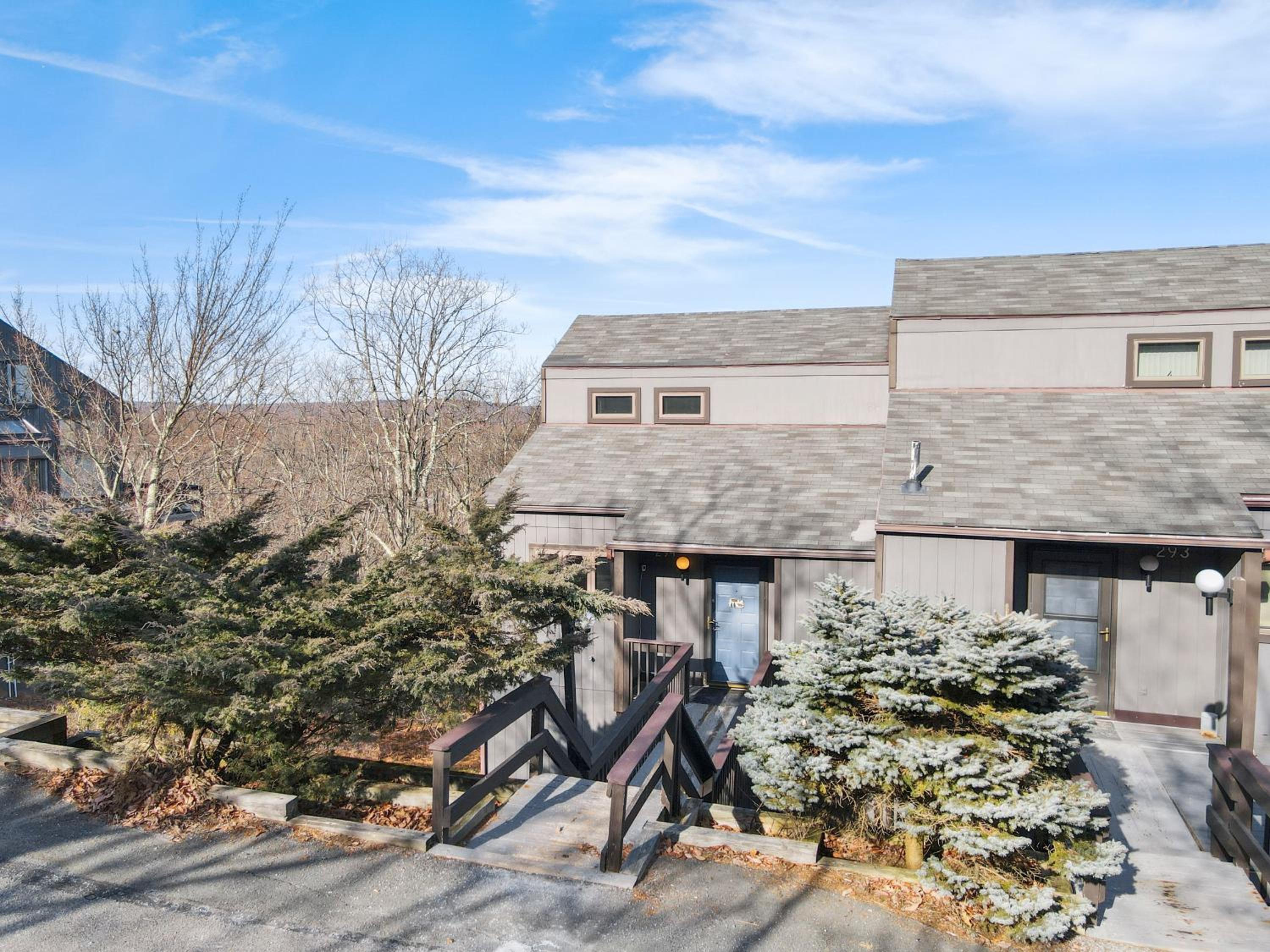 Pocono Mountain Village at Camelback 294 Overlook Way view 5