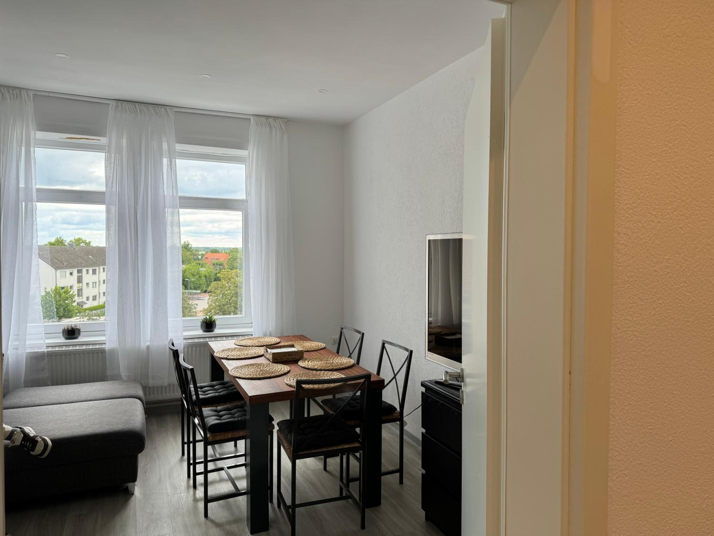 Charmante 4 Zimmer Apartment Contactless Check-in historische Stadtzentrum