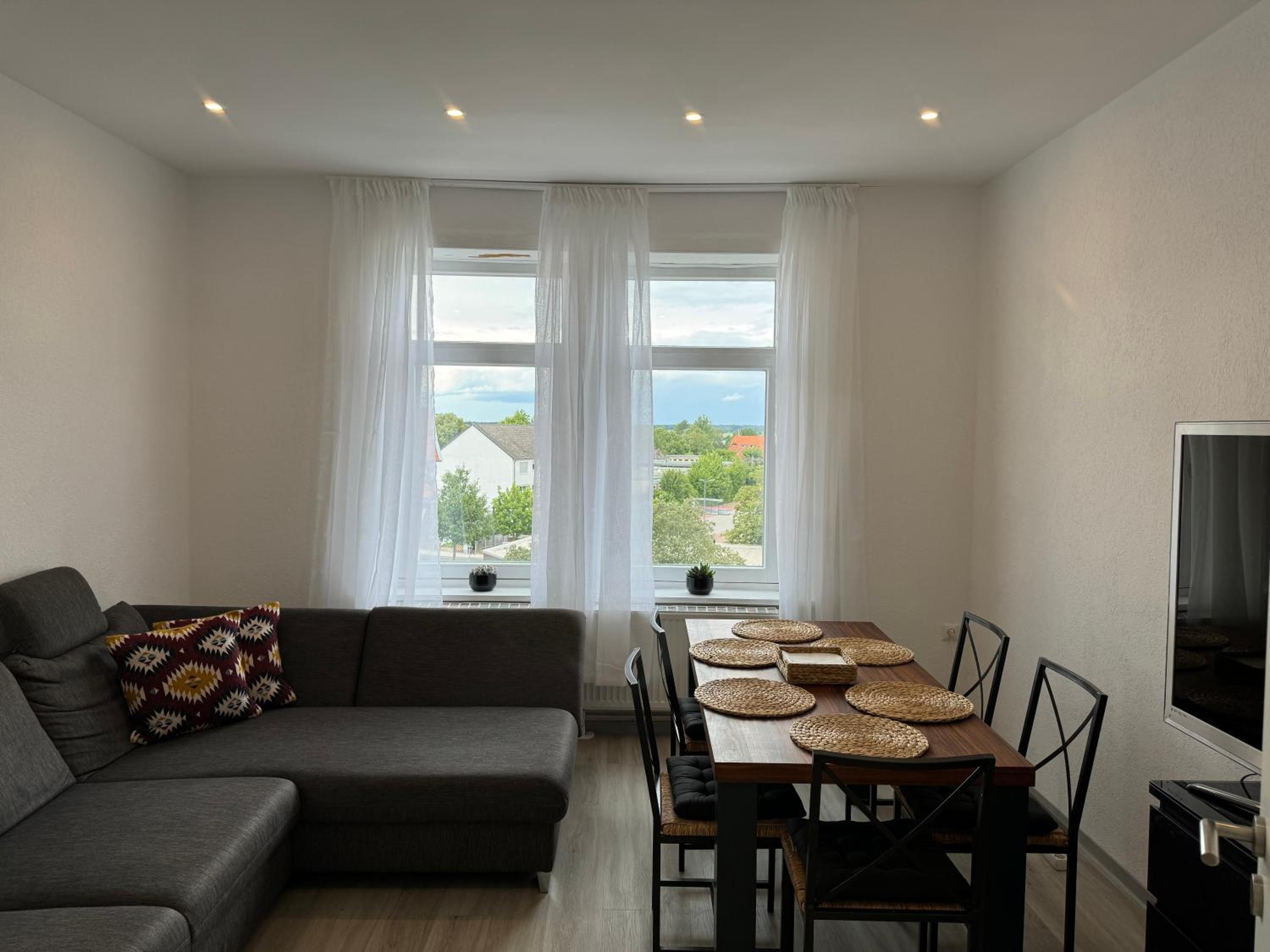 Charmante 4 Zimmer Apartment Contactless Check-in historische Stadtzentrum