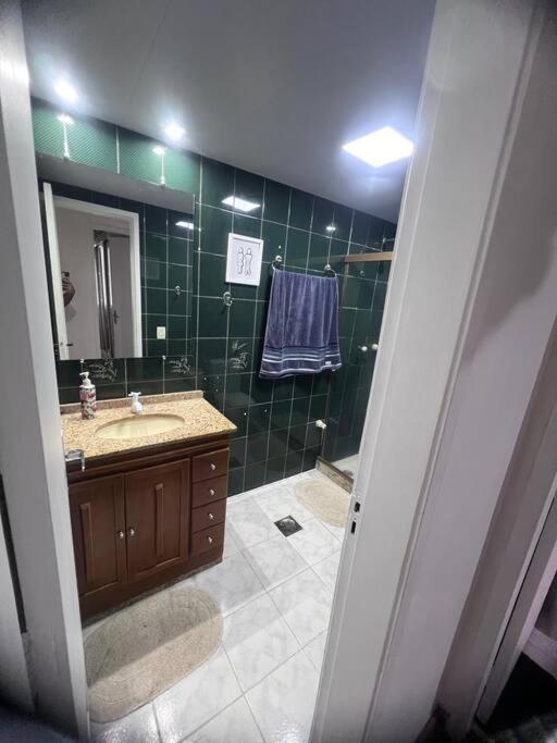 Apartamento na Barra da Tijuca 2 quartos com ar Condicionado