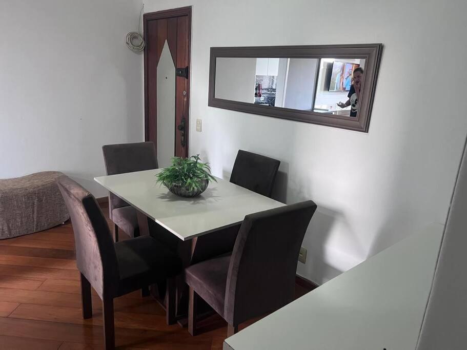 Apartamento na Barra da Tijuca 2 quartos com ar Condicionado