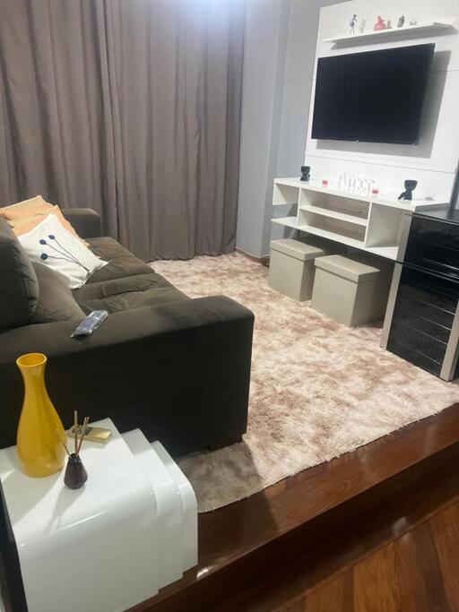 Apartamento na Barra da Tijuca 2 quartos com ar Condicionado