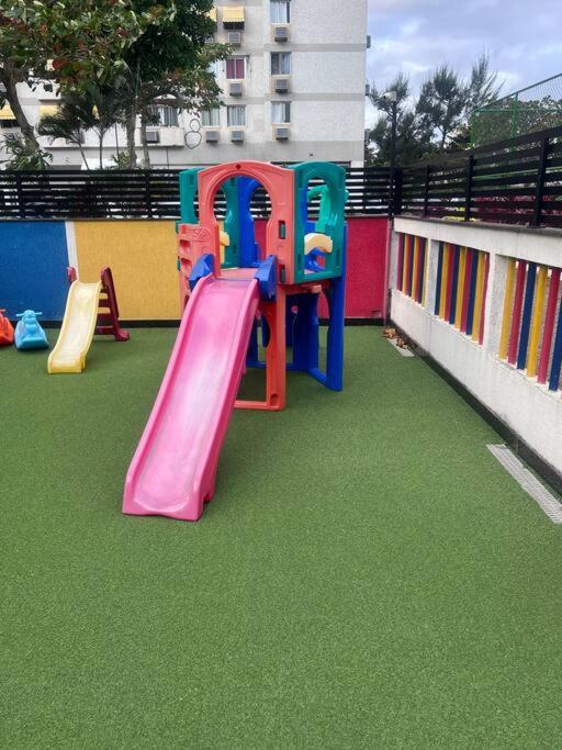 Apartamento na Barra da Tijuca 2 quartos com ar Condicionado