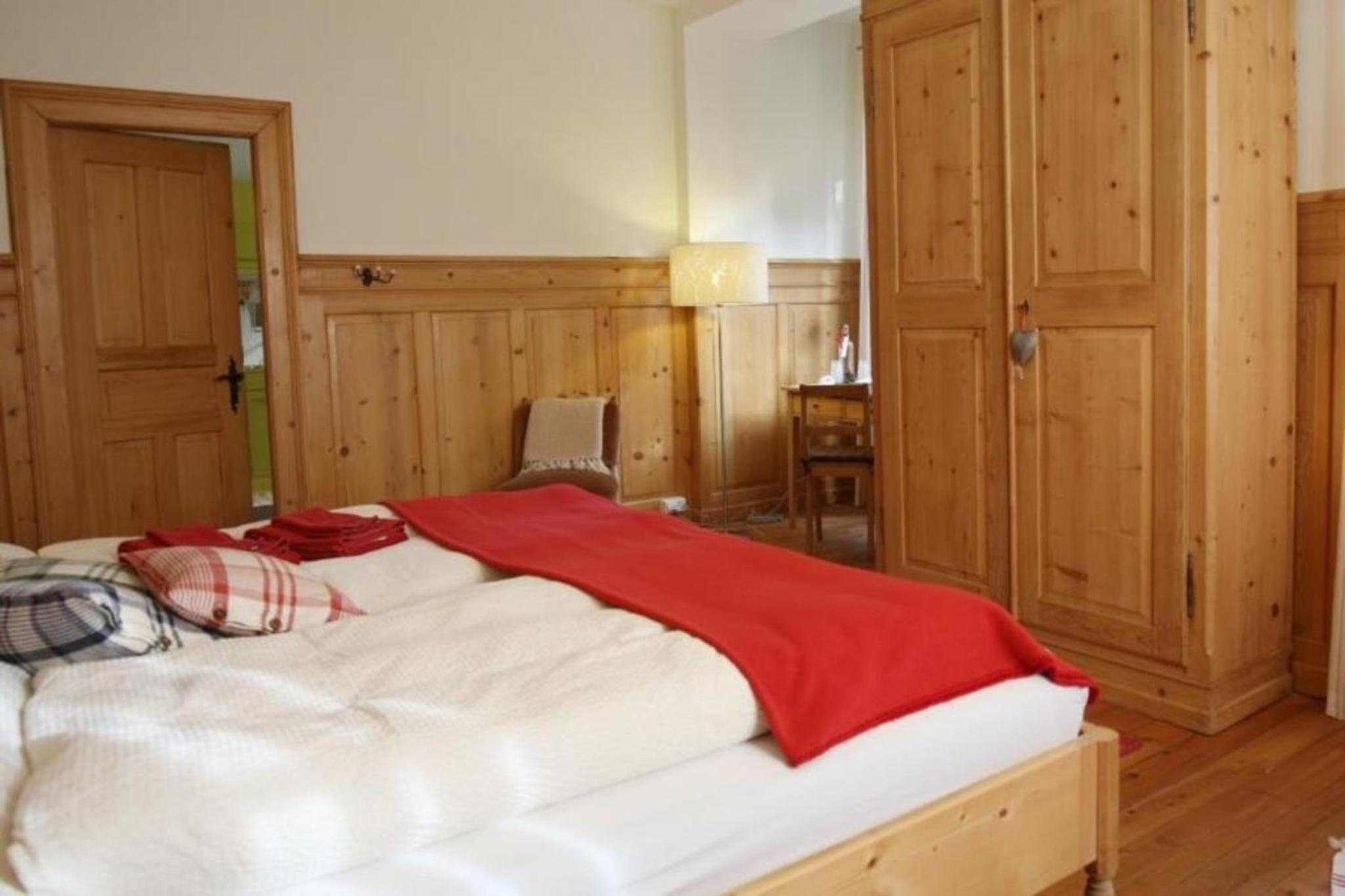 Stilvolle, grosszügige 15-Zimmer-Ferienwohnung in Jugendstil-Villa