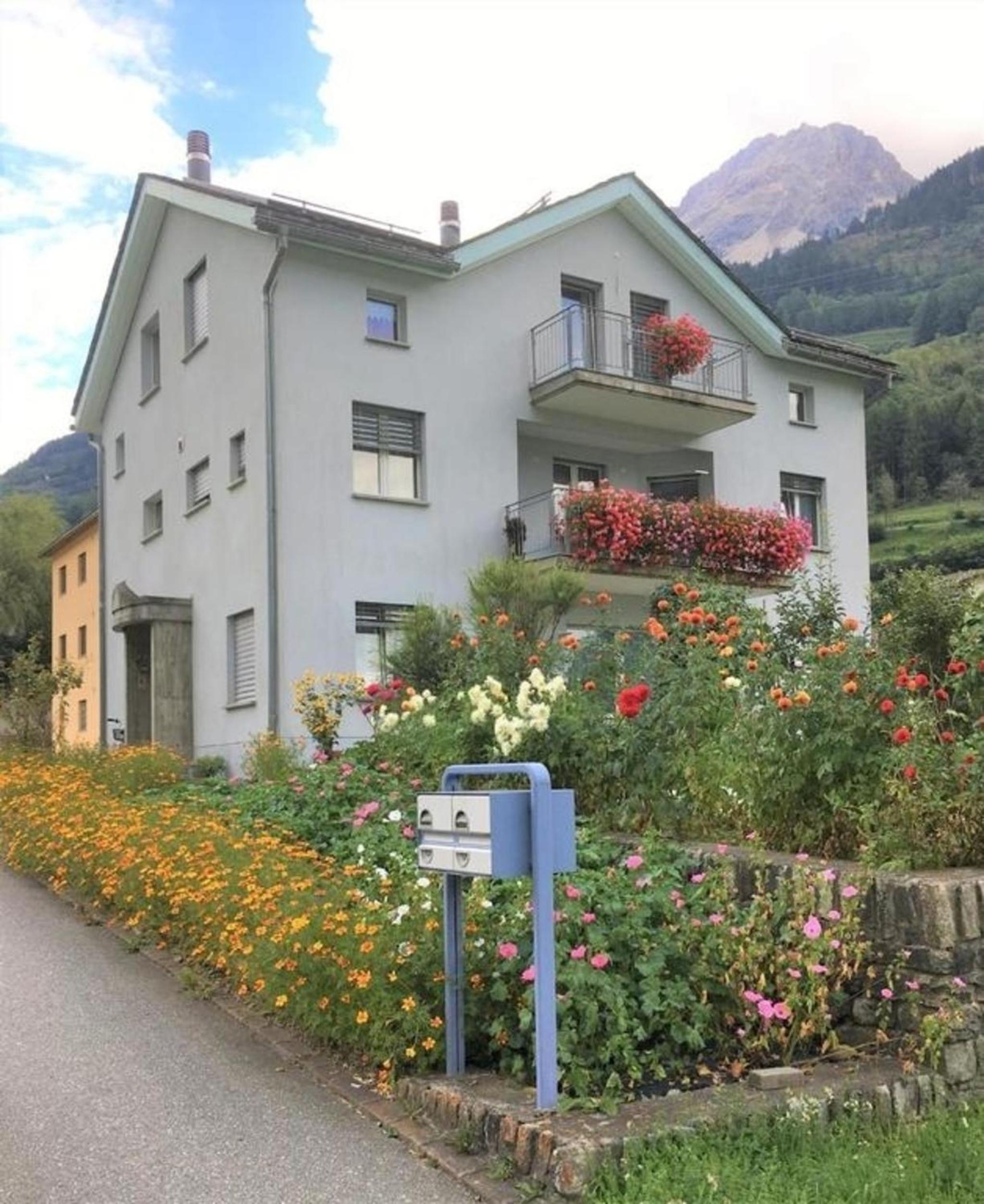 Schöne, sonnige 25-Zimmer Parterre-Ferienwohnung