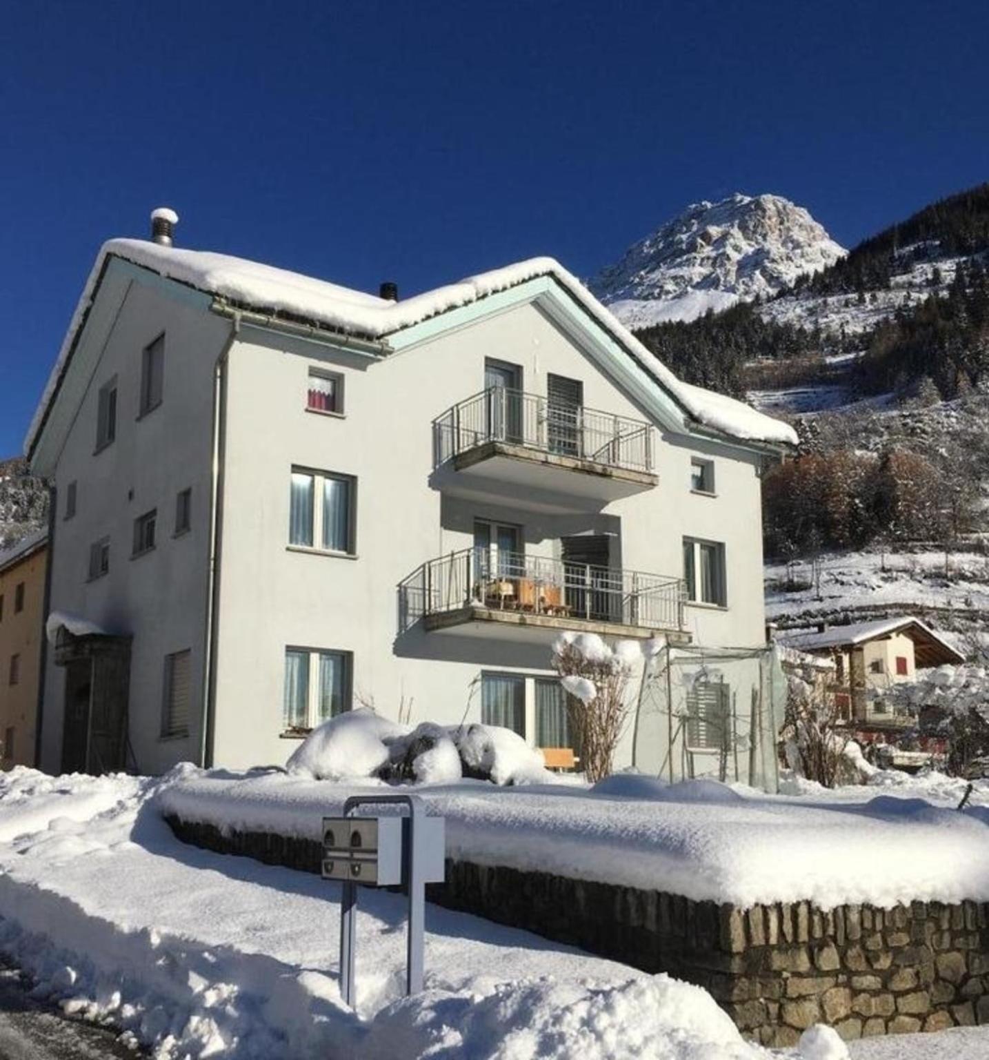 Schöne, sonnige 25-Zimmer Parterre-Ferienwohnung