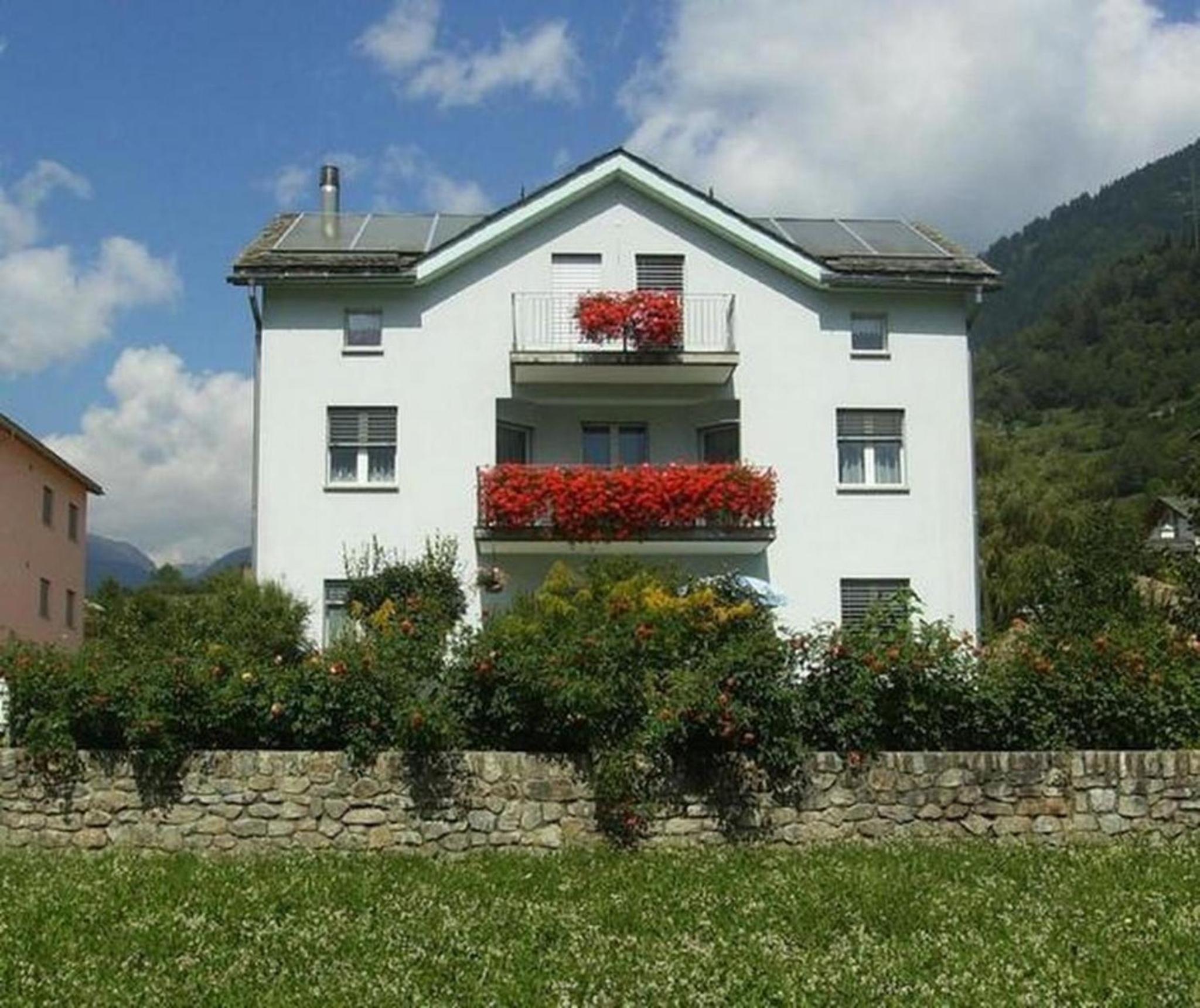 Schöne, sonnige 25-Zimmer Parterre-Ferienwohnung