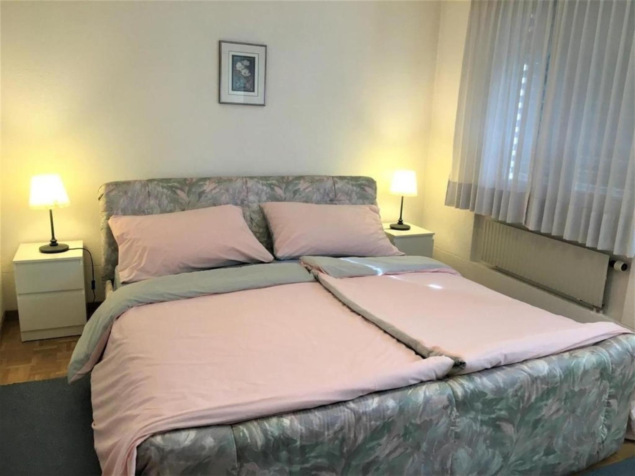 Schöne, sonnige 25-Zimmer Parterre-Ferienwohnung