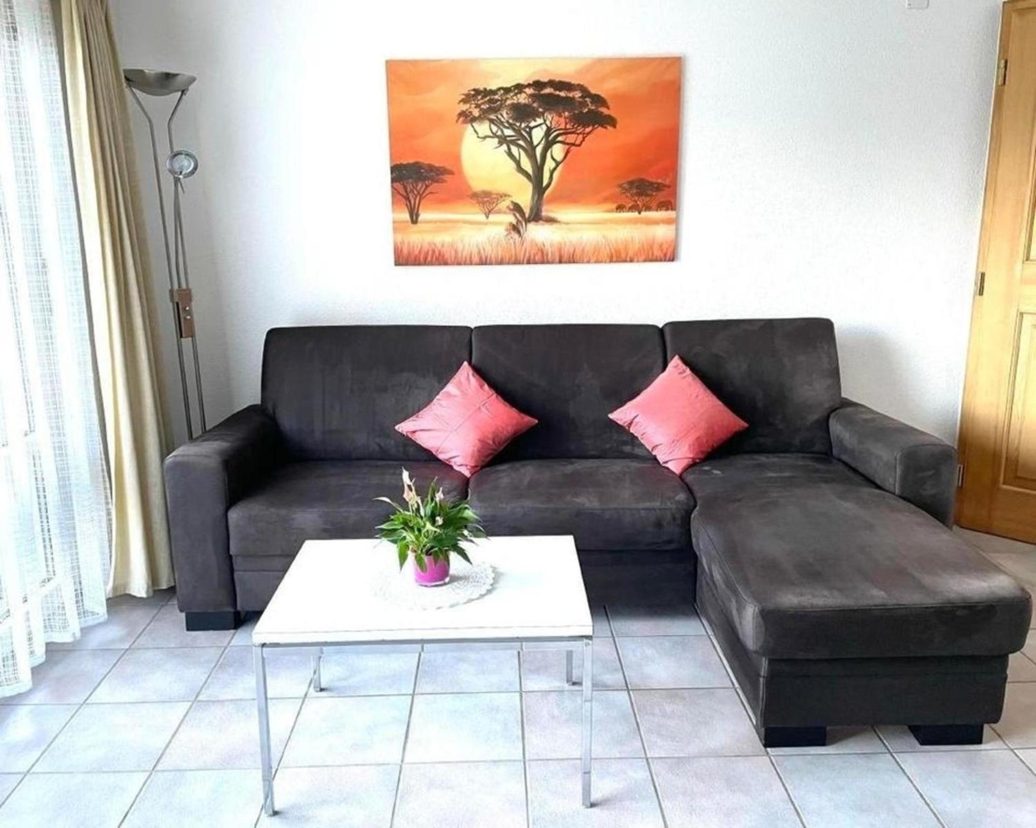Schöne, sonnige 25-Zimmer Parterre-Ferienwohnung