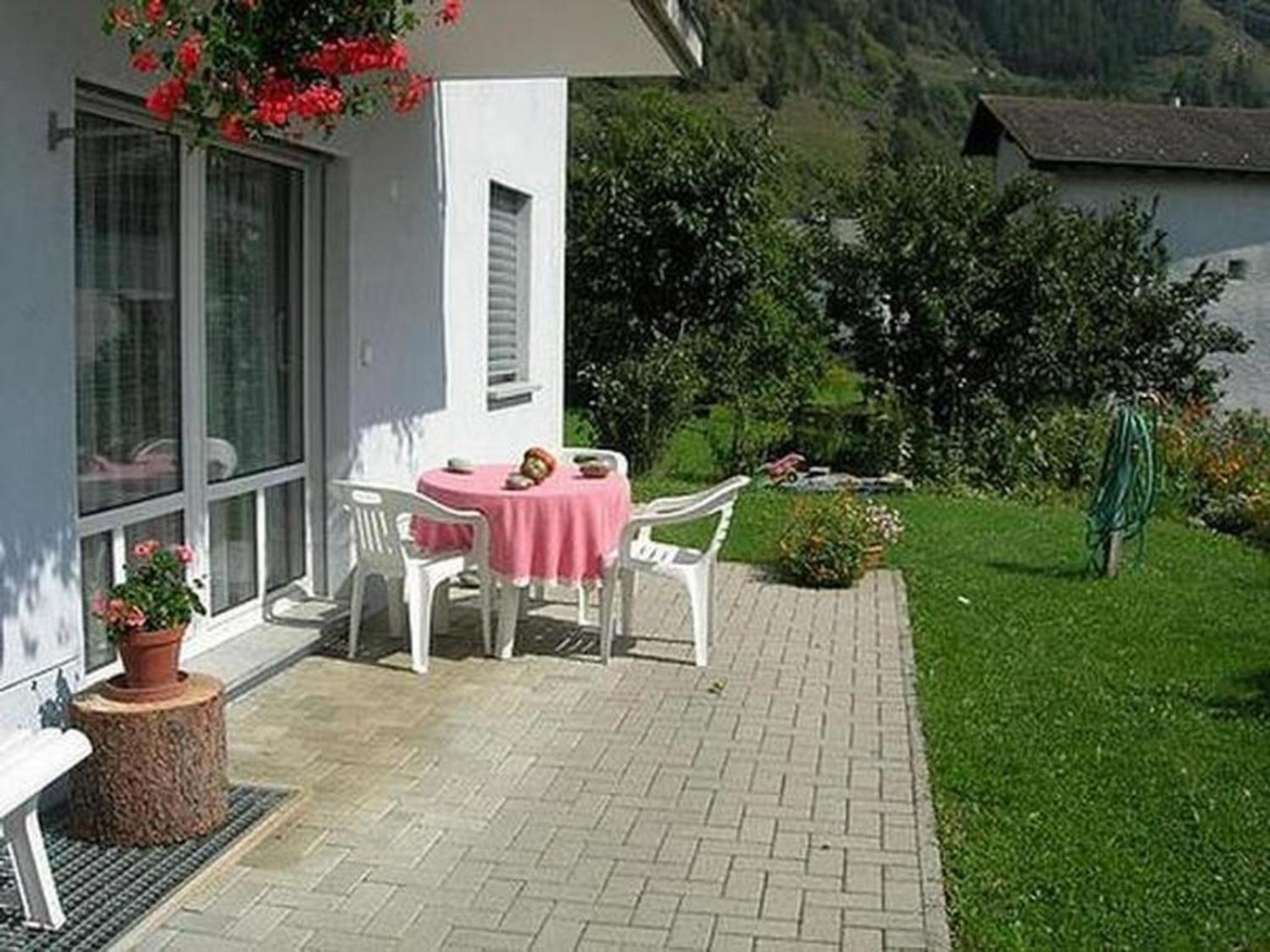 Schöne, sonnige 25-Zimmer Parterre-Ferienwohnung
