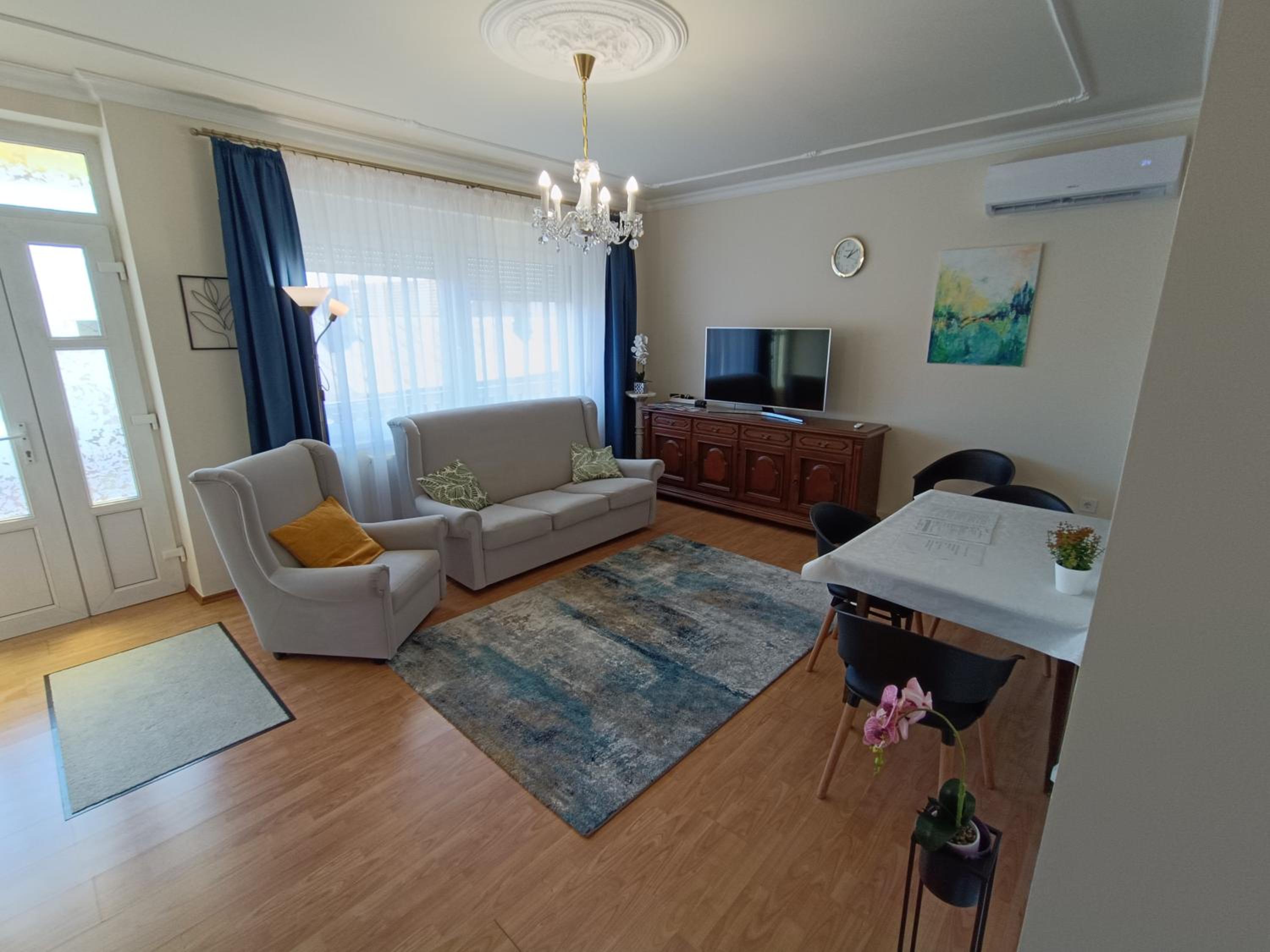 Várnegyed Apartman