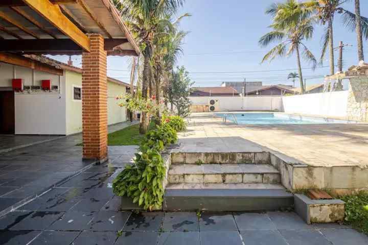 Casa na praia com piscina aquecida