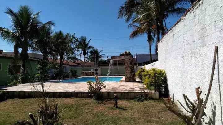 Casa na praia com piscina aquecida