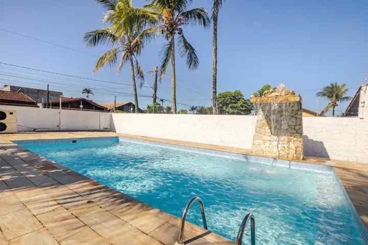 Casa na praia com piscina aquecida
