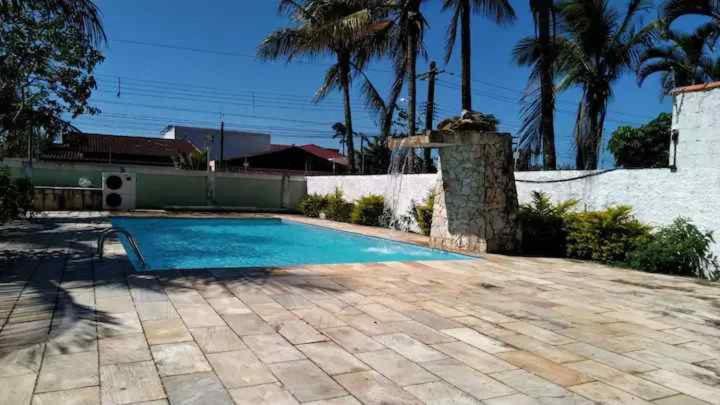 Casa na praia com piscina aquecida