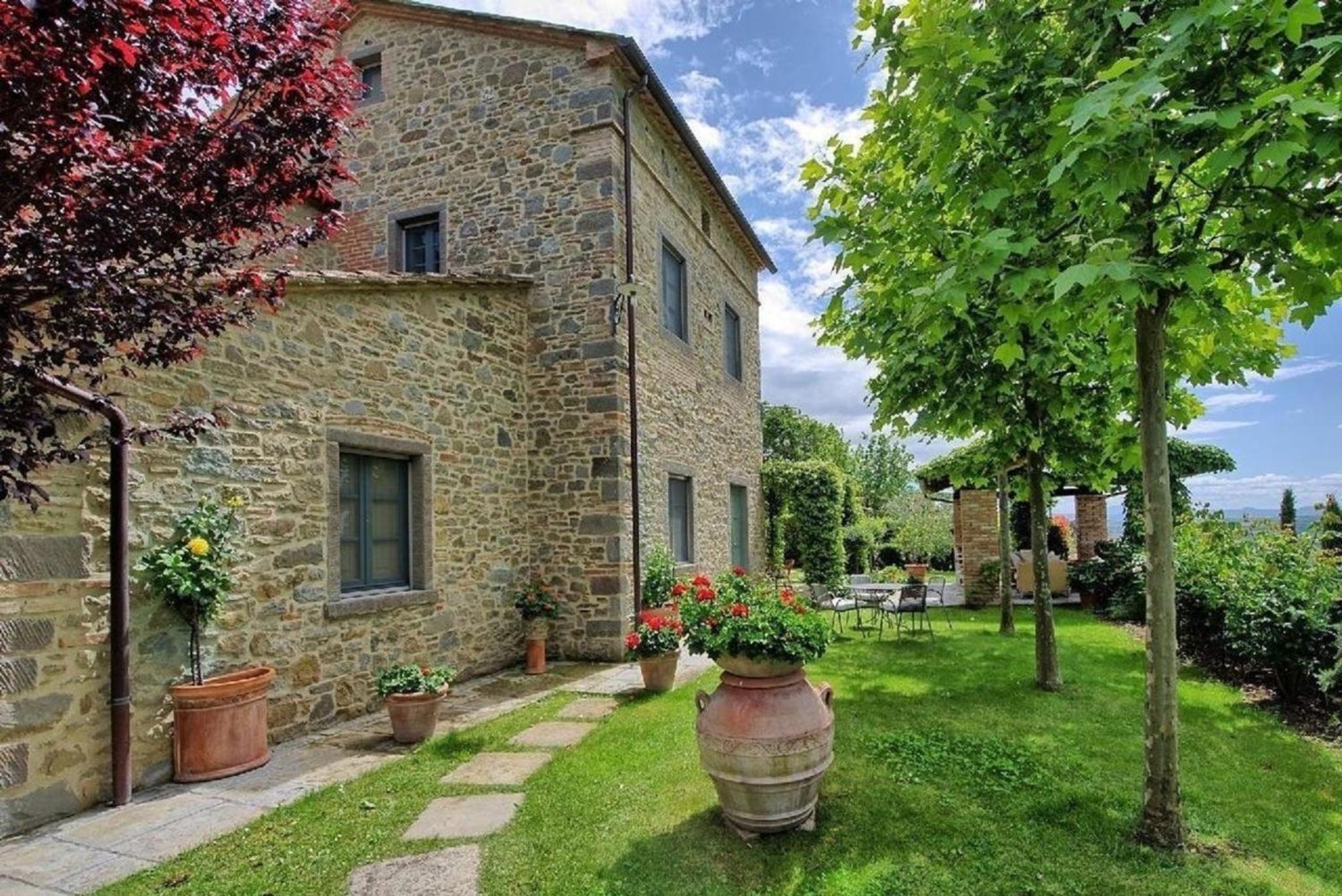 Villa La Pergola view 4